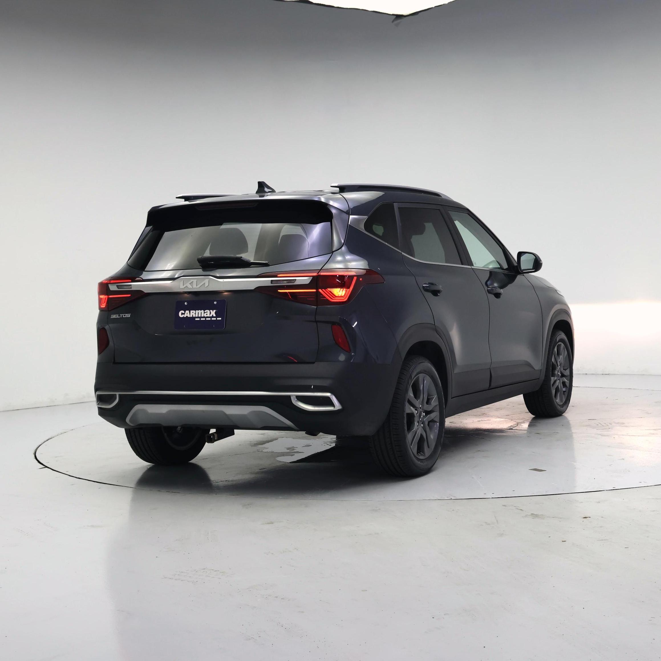 Thumbnail: 2023 Kia Seltos - 8