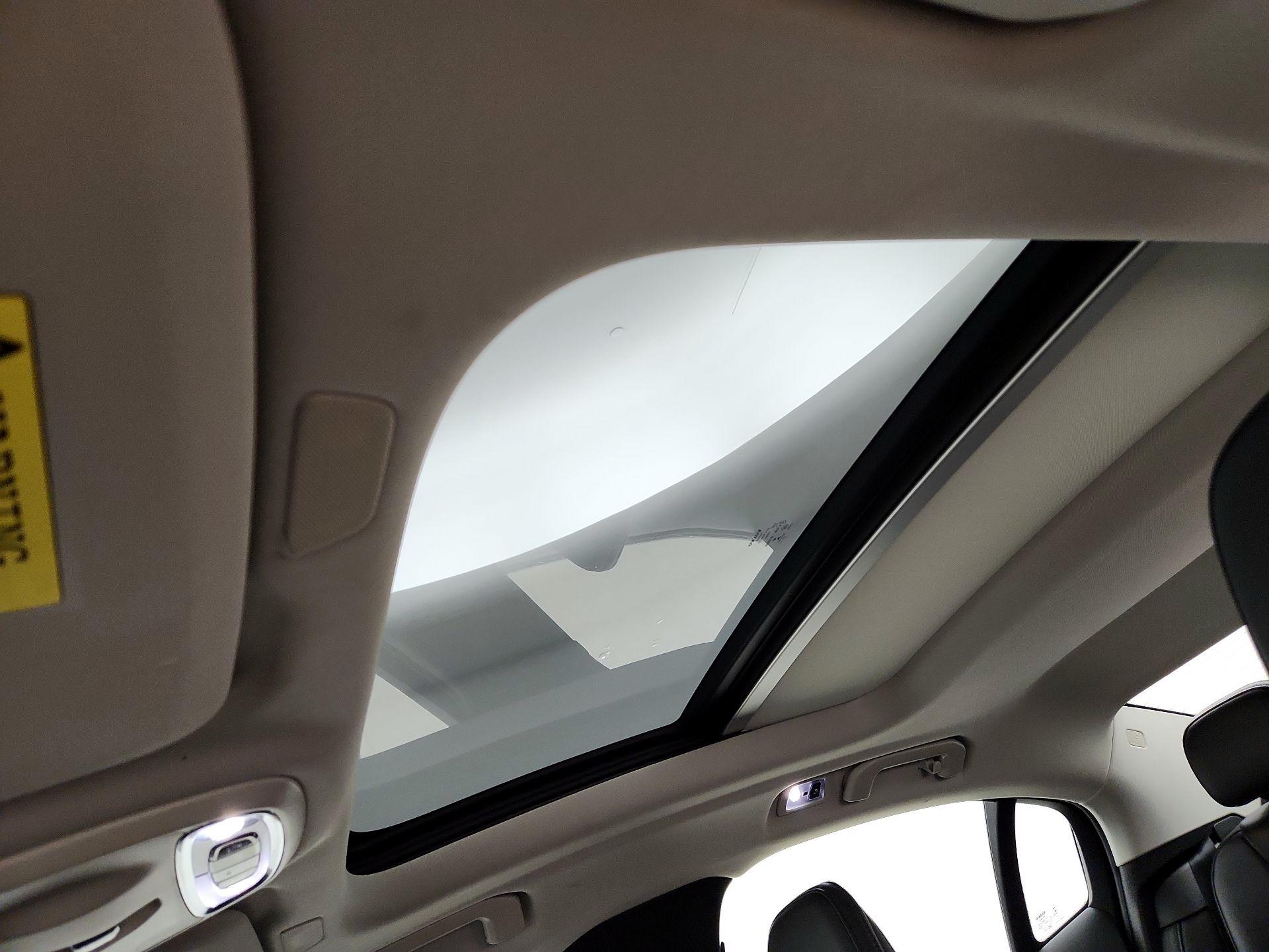 Thumbnail: 2020 Volvo S60 - 19