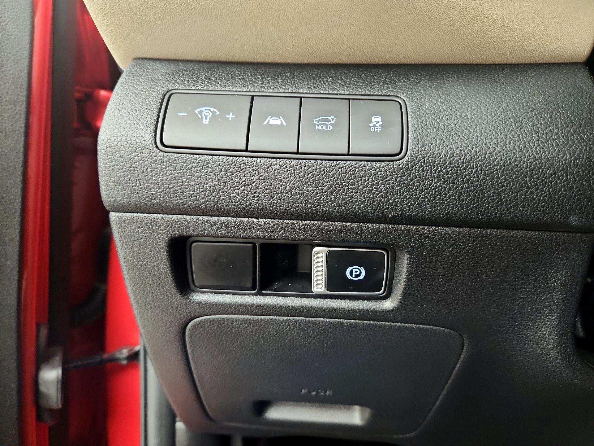 Thumbnail: 2023 Hyundai Santa Fe - 11