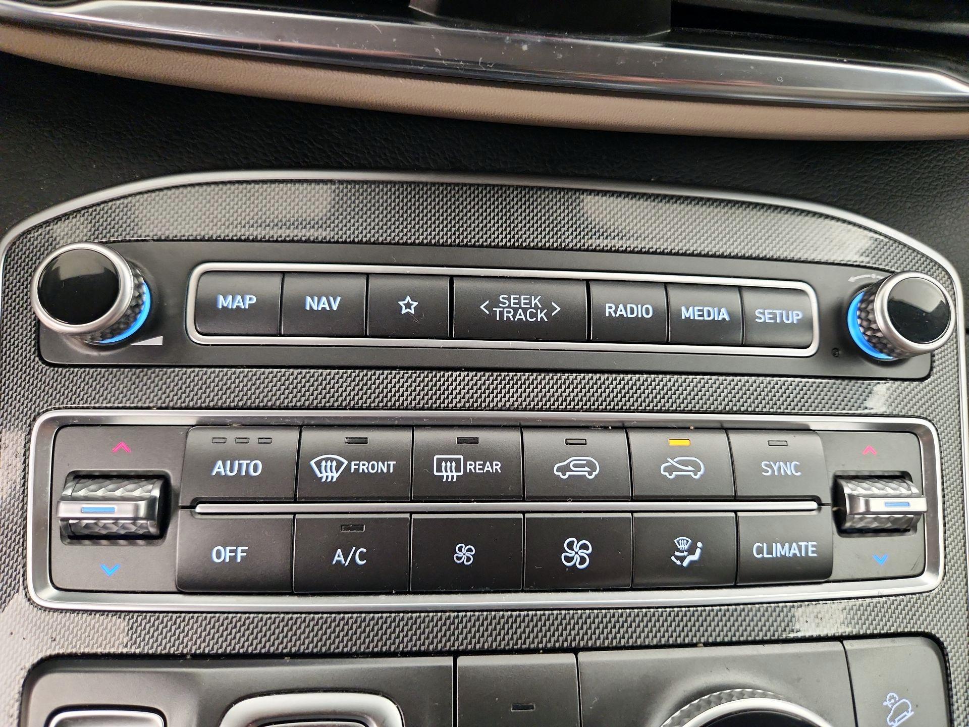 Thumbnail: 2023 Hyundai Santa Fe - 15