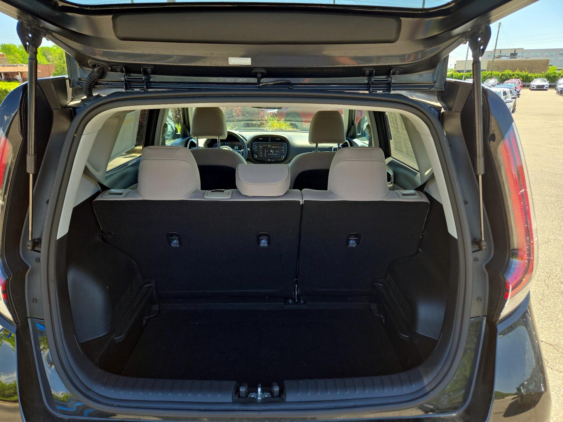 Thumbnail: 2023 Kia Soul - 18