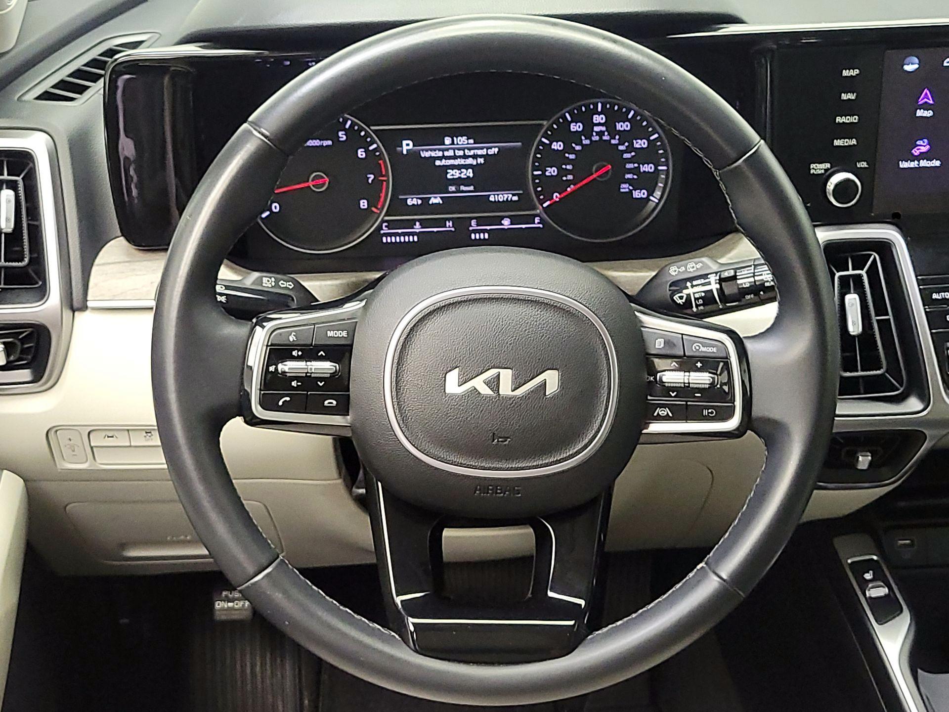 Thumbnail: 2023 Kia Sorento - 10