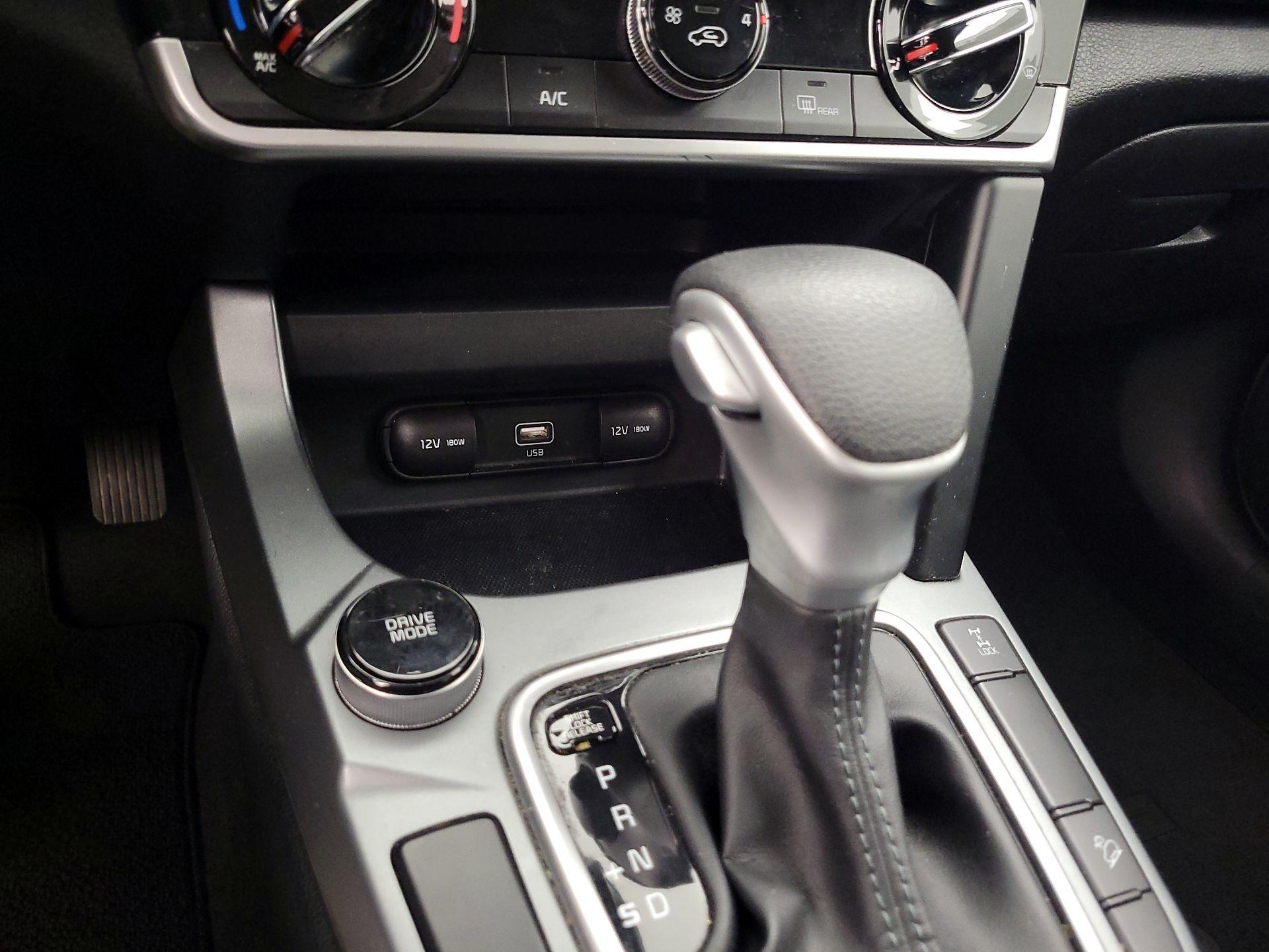 Thumbnail: 2022 Kia Seltos - 18