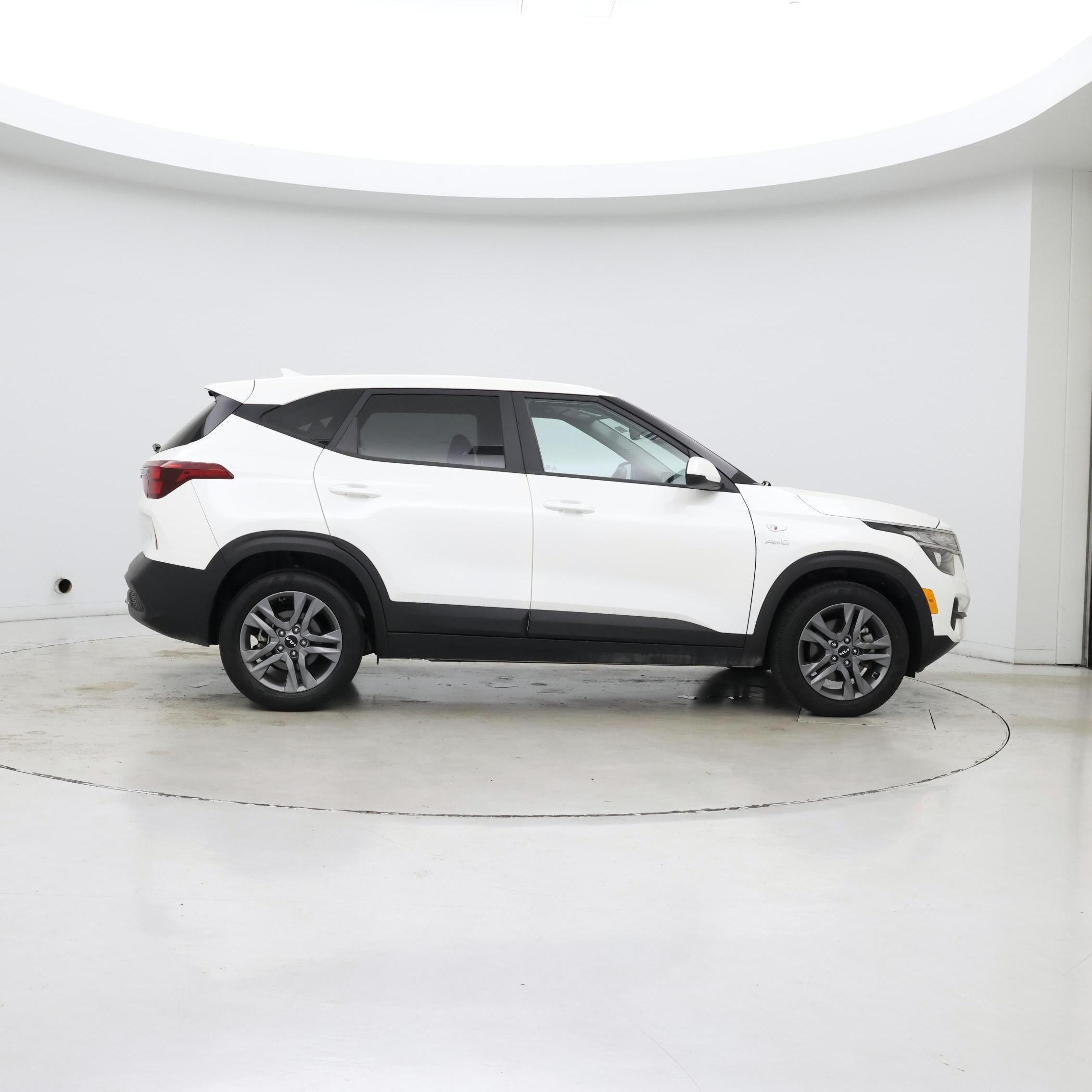 Thumbnail: 2022 Kia Seltos - 7