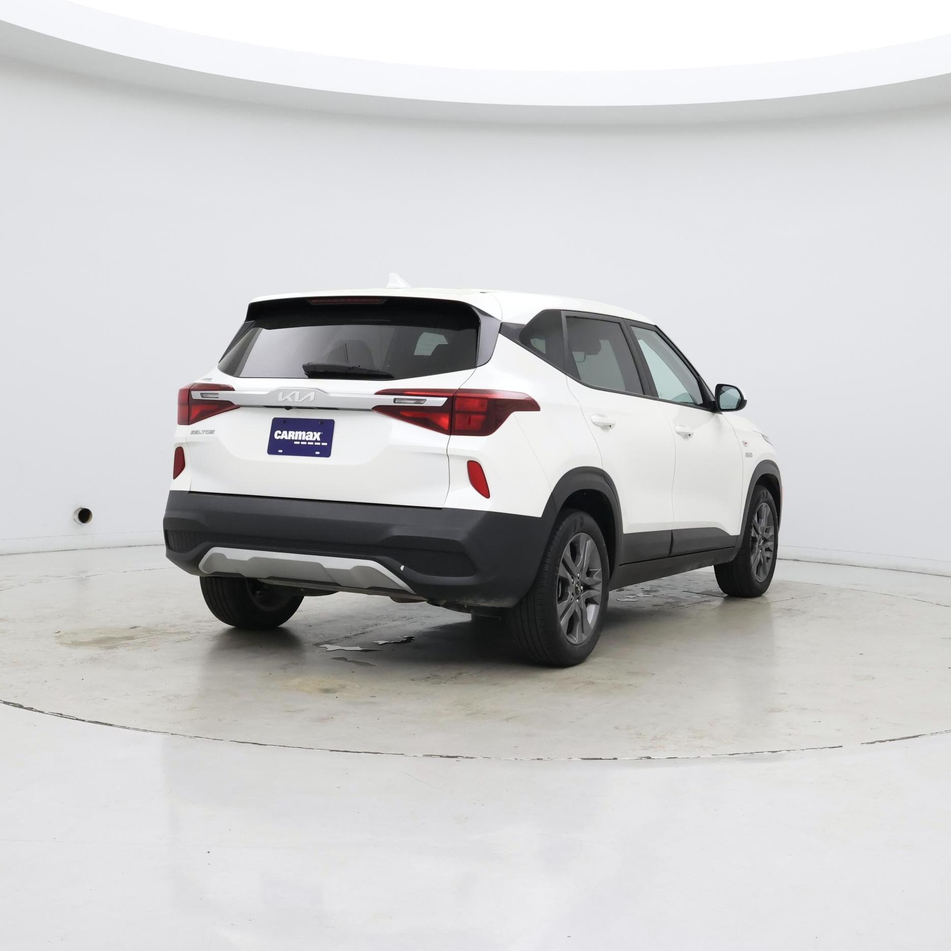 Thumbnail: 2022 Kia Seltos - 8