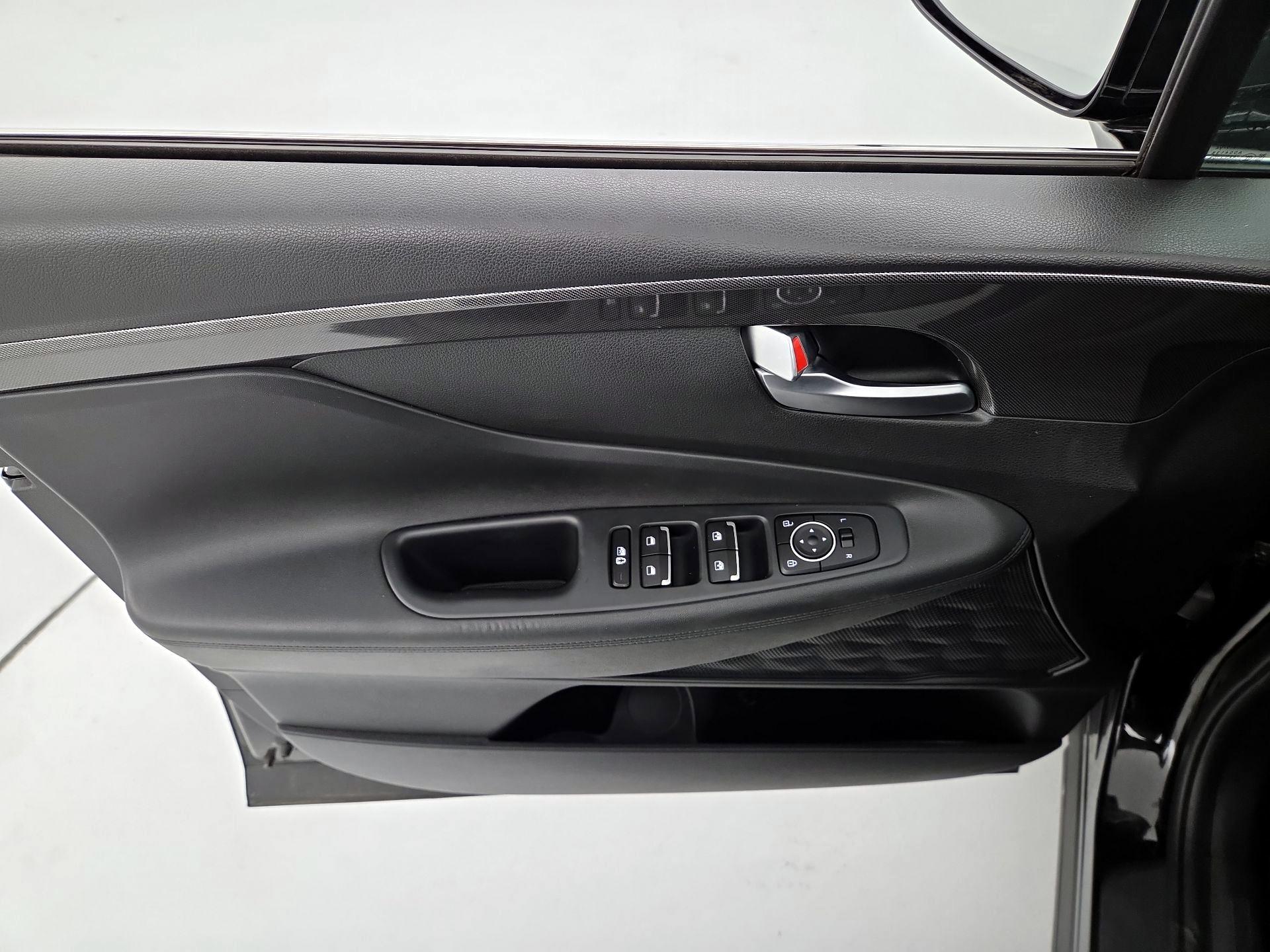 Thumbnail: 2023 Hyundai Santa Fe - 12