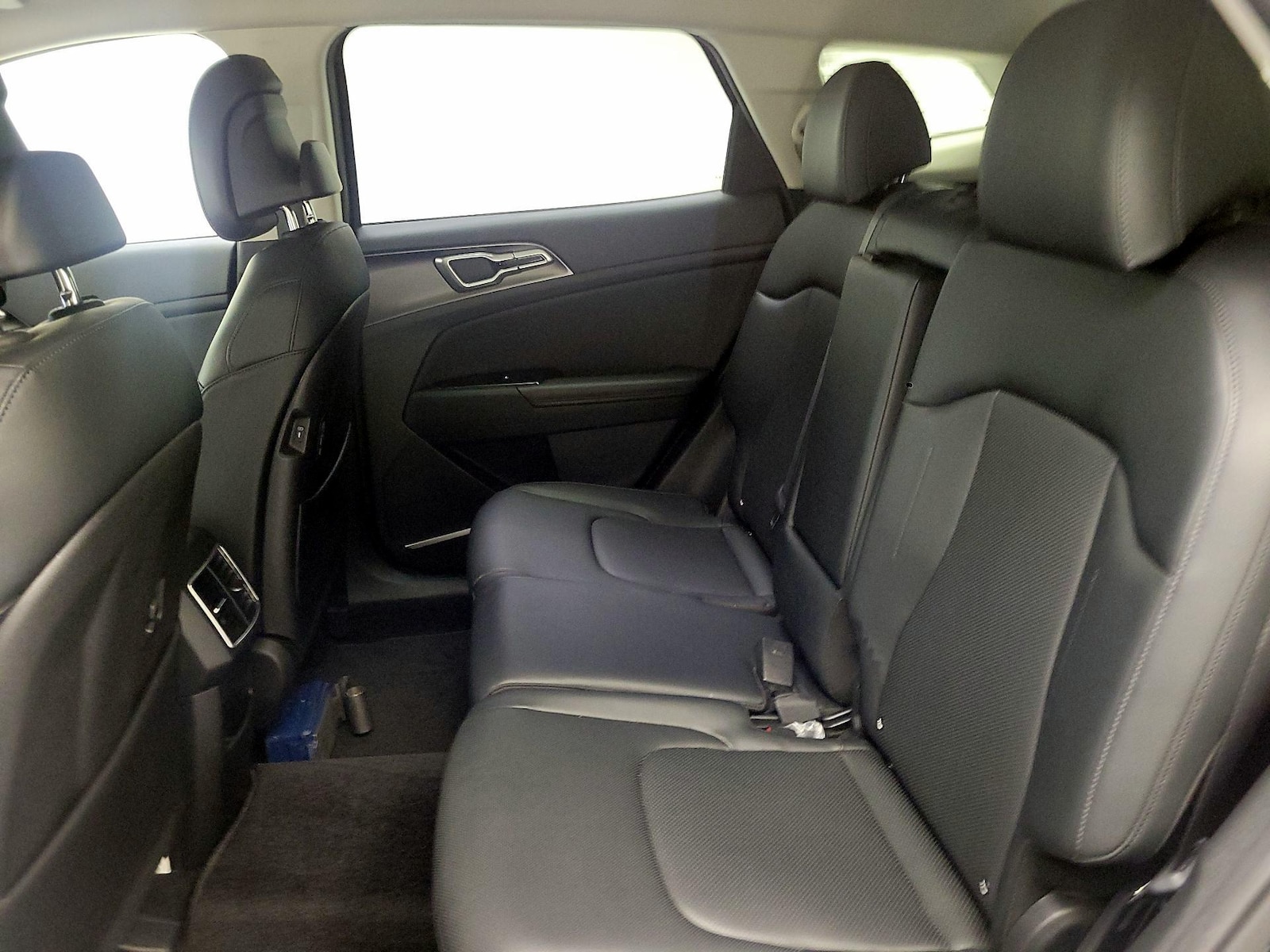2023 Kia Sportage EX - Photo 19