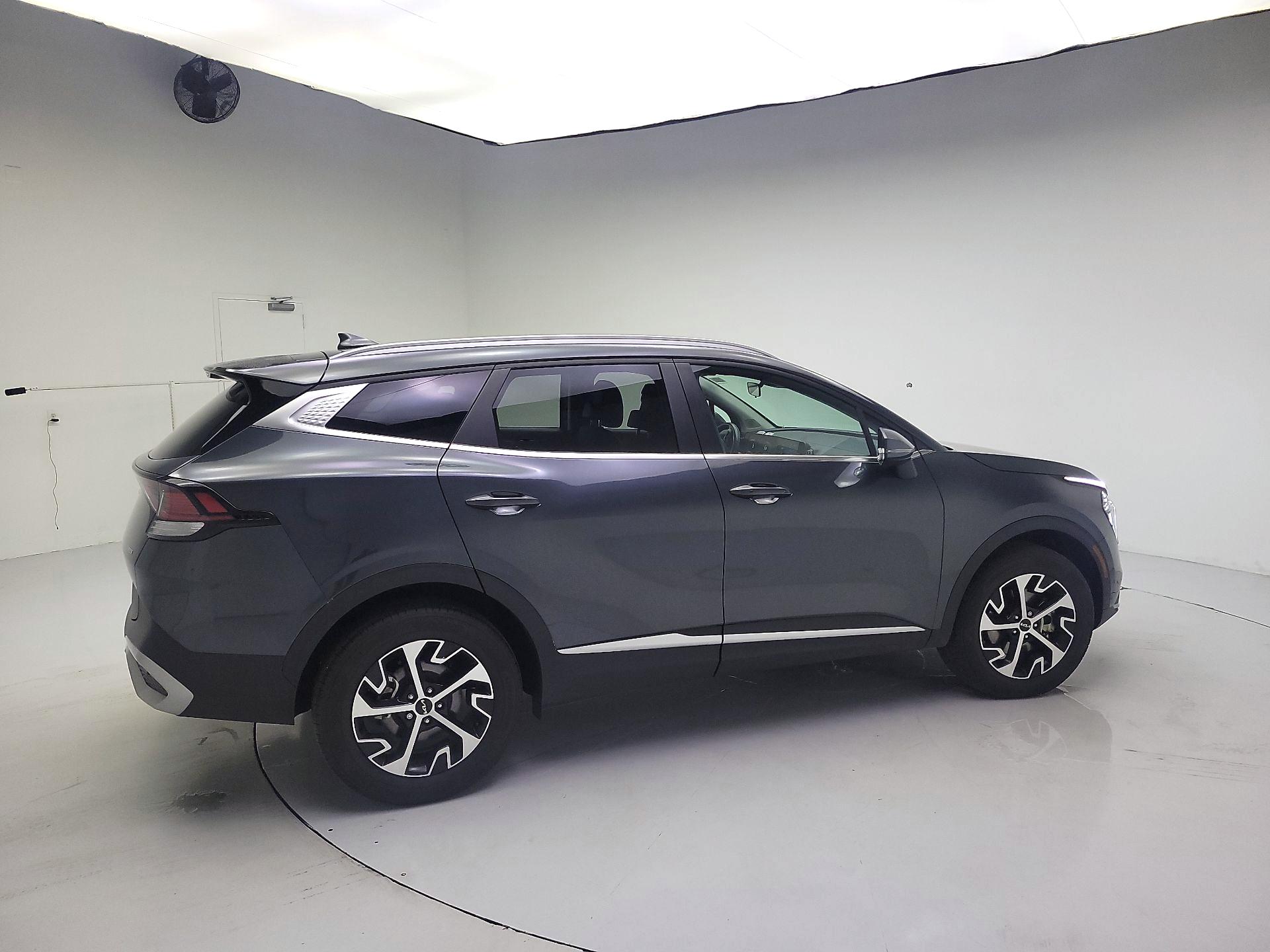 Thumbnail: 2023 Kia Sportage - 4