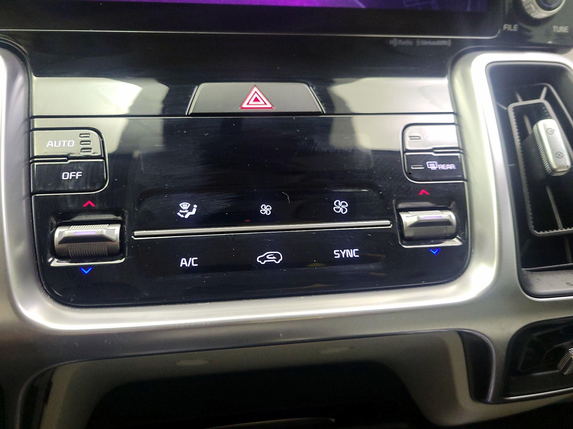 Thumbnail: 2023 Kia Sorento - 15