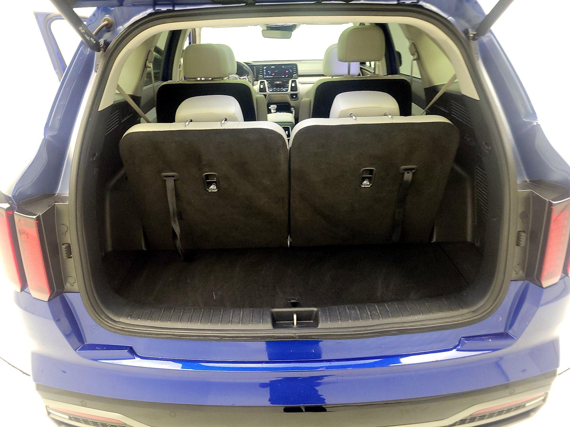 Thumbnail: 2023 Kia Sorento - 20