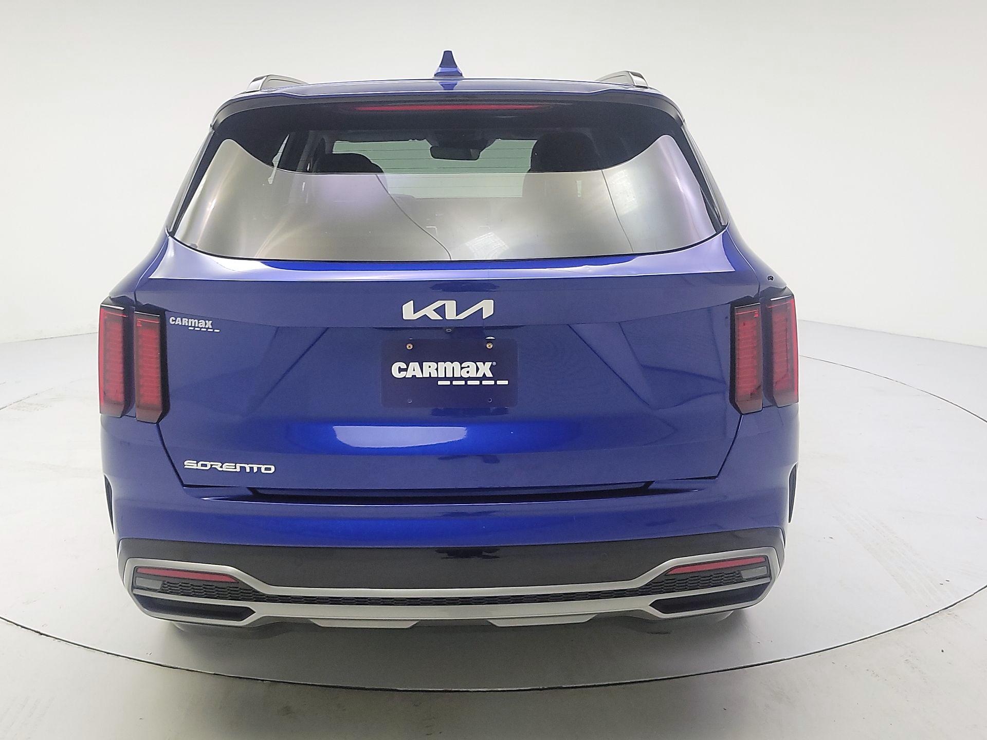 Thumbnail: 2023 Kia Sorento - 6