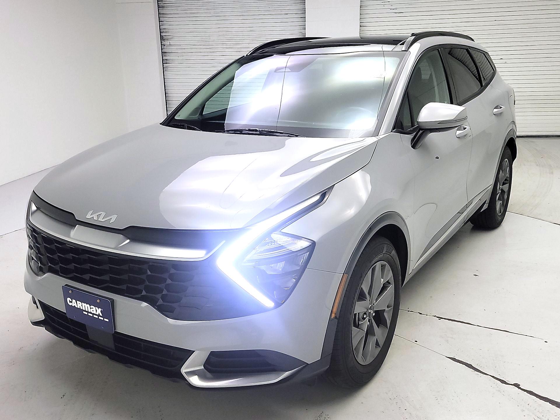 Thumbnail: 2023 Kia Sportage - 3