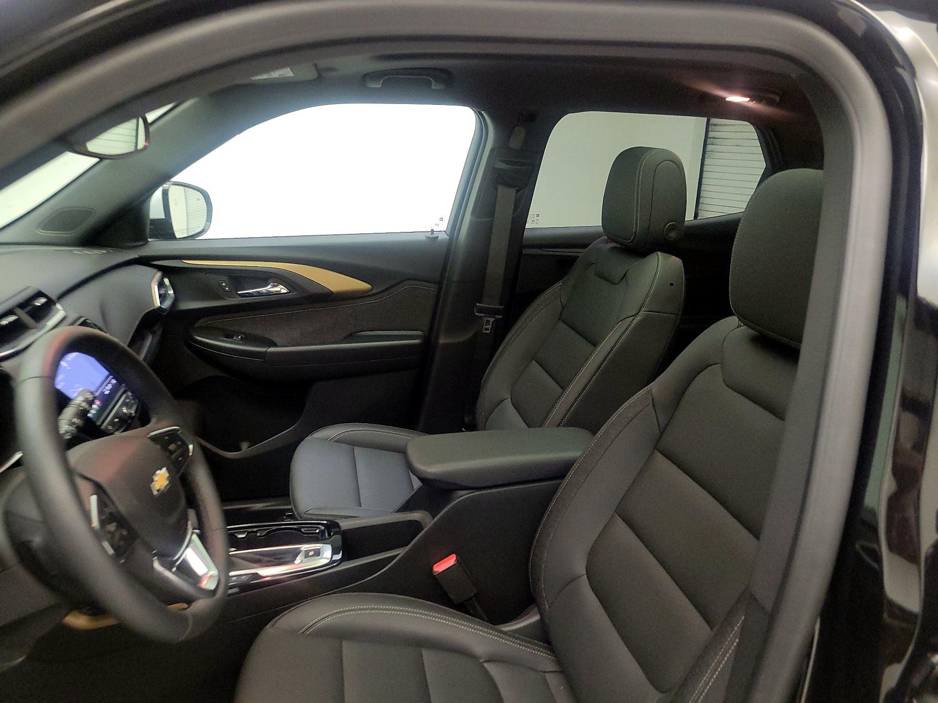 Thumbnail: 2023 Chevrolet TrailBlazer - 9