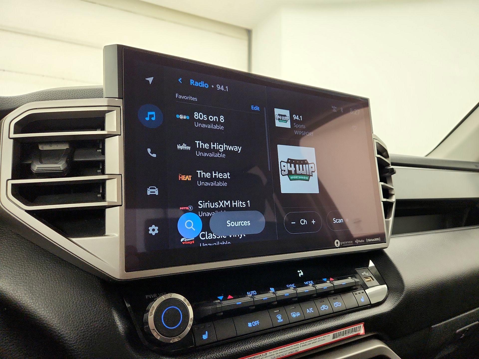 Thumbnail: 2022 Toyota Tundra - 15