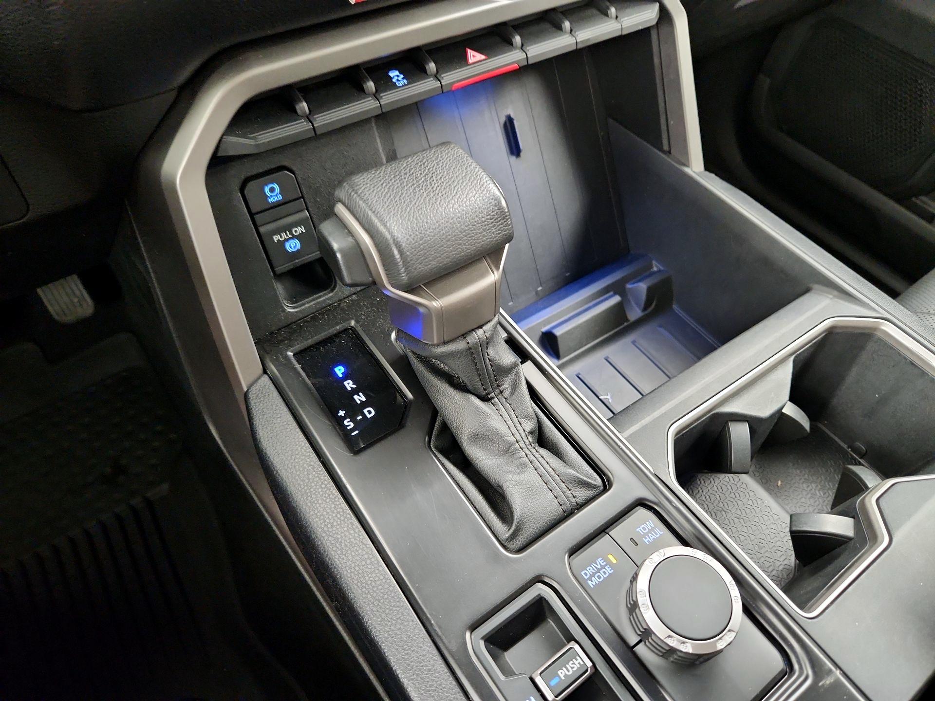 Thumbnail: 2022 Toyota Tundra - 17