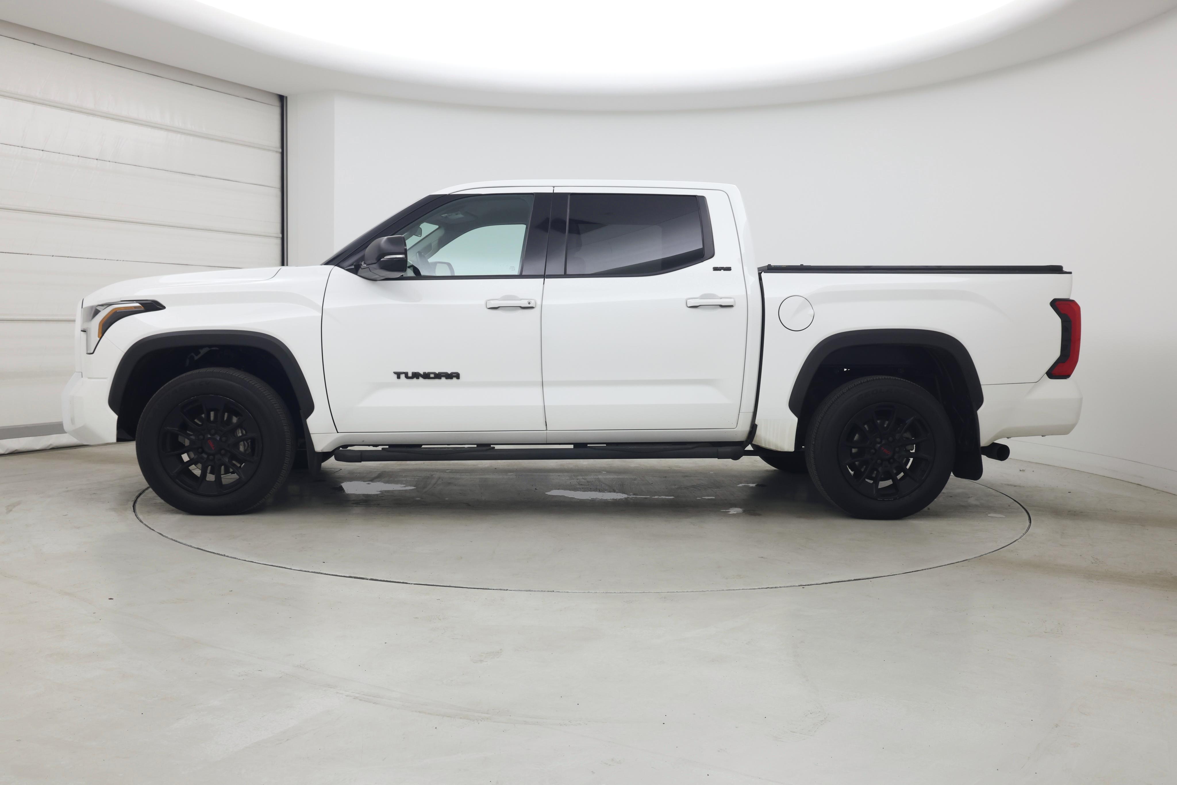 Thumbnail: 2022 Toyota Tundra - 3