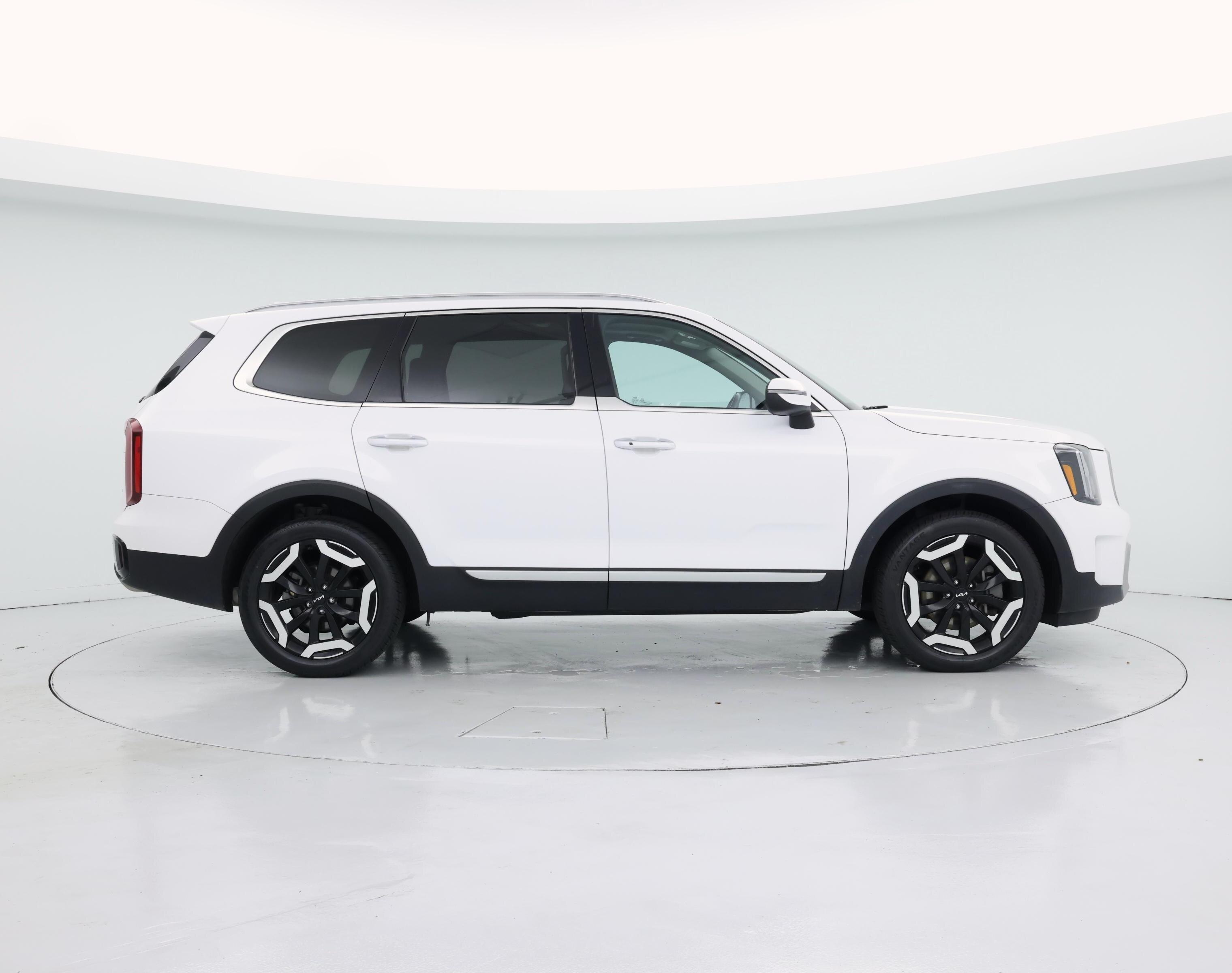 Thumbnail: 2023 Kia Telluride - 7