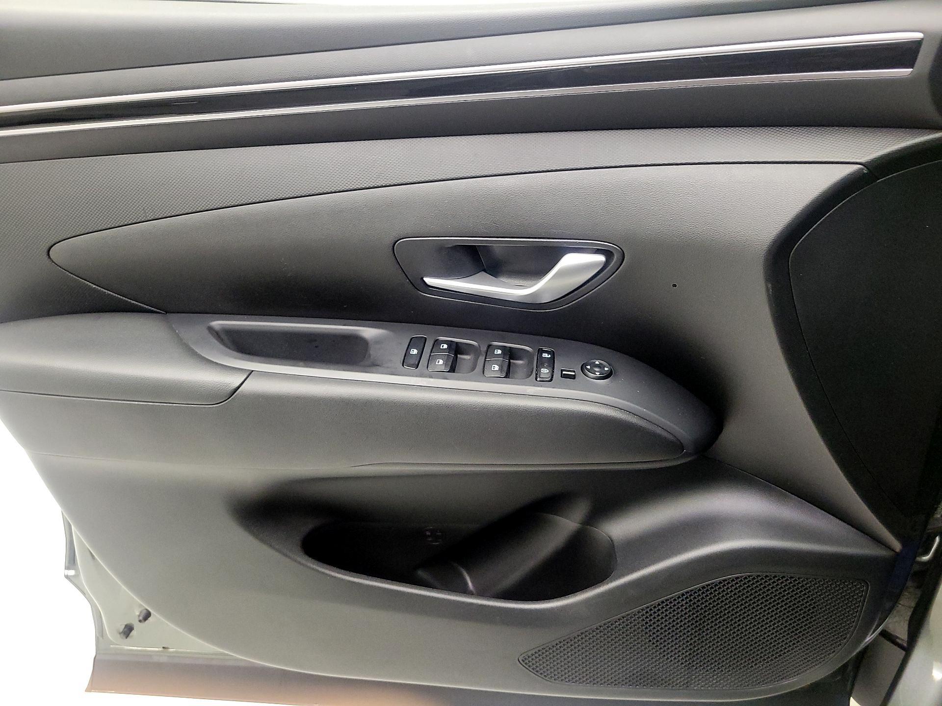 Thumbnail: 2023 Hyundai Tucson - 10