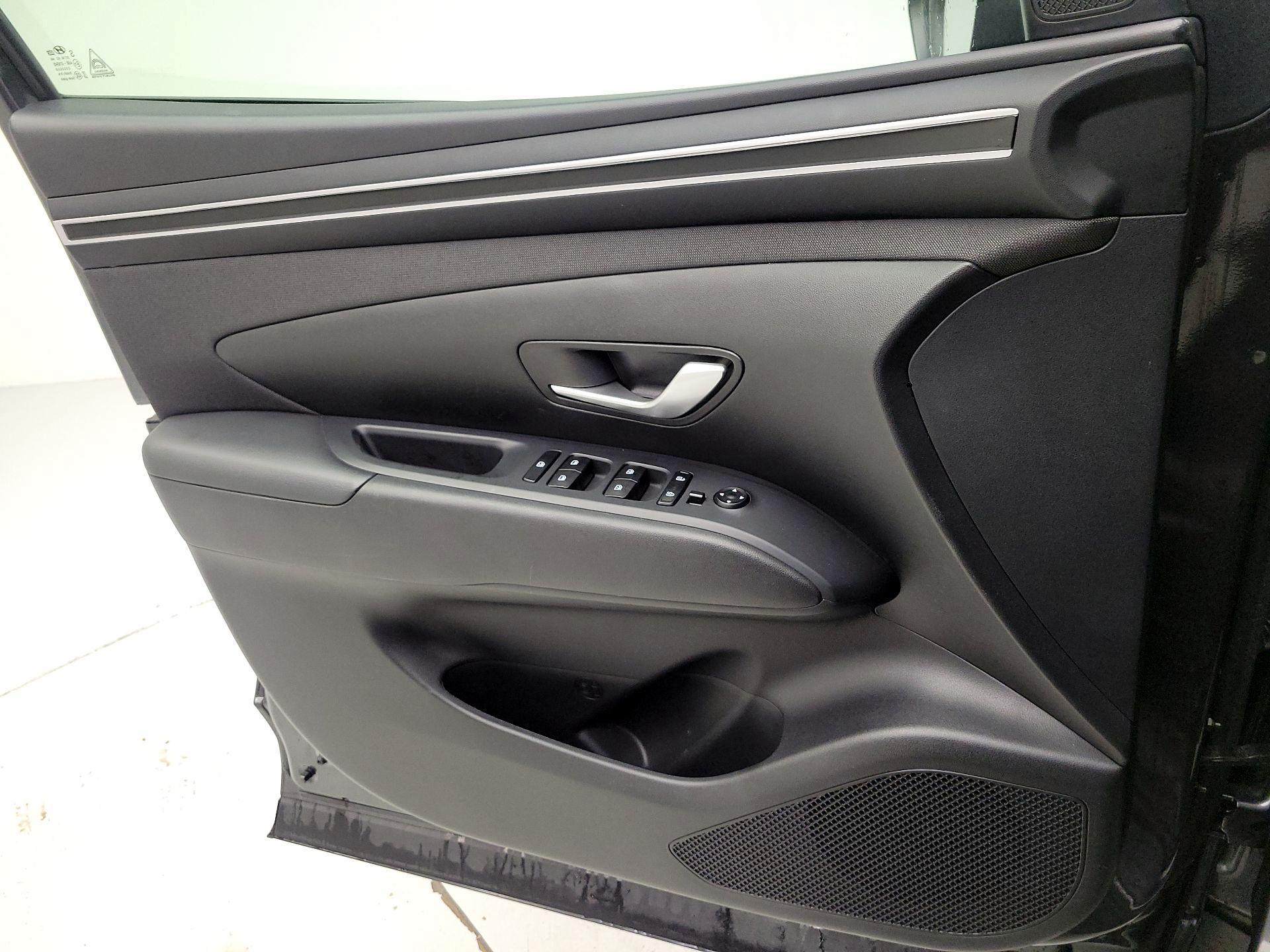 Thumbnail: 2023 Hyundai Tucson - 12