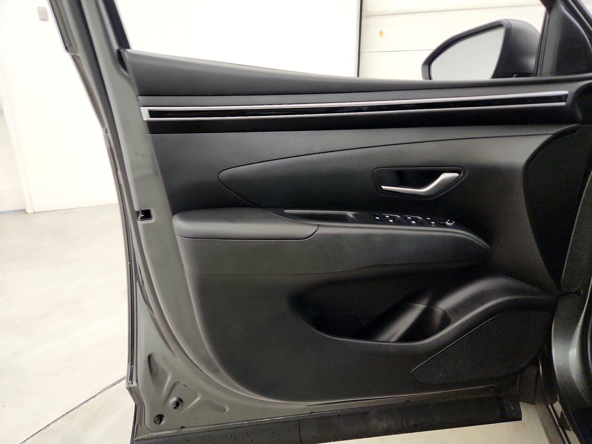 Thumbnail: 2023 Hyundai Tucson - 10