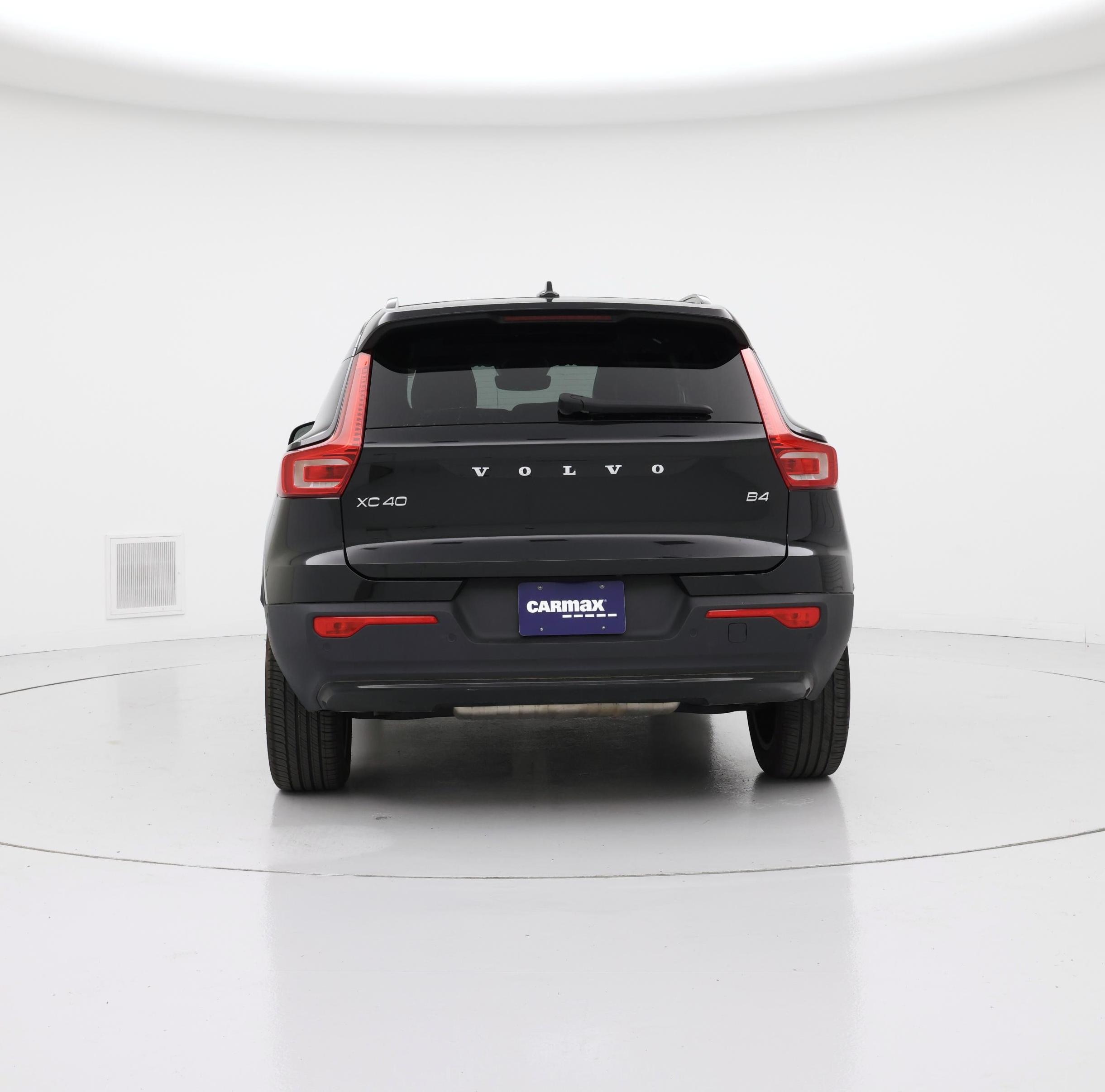 Thumbnail: 2023 Volvo XC40 - 6