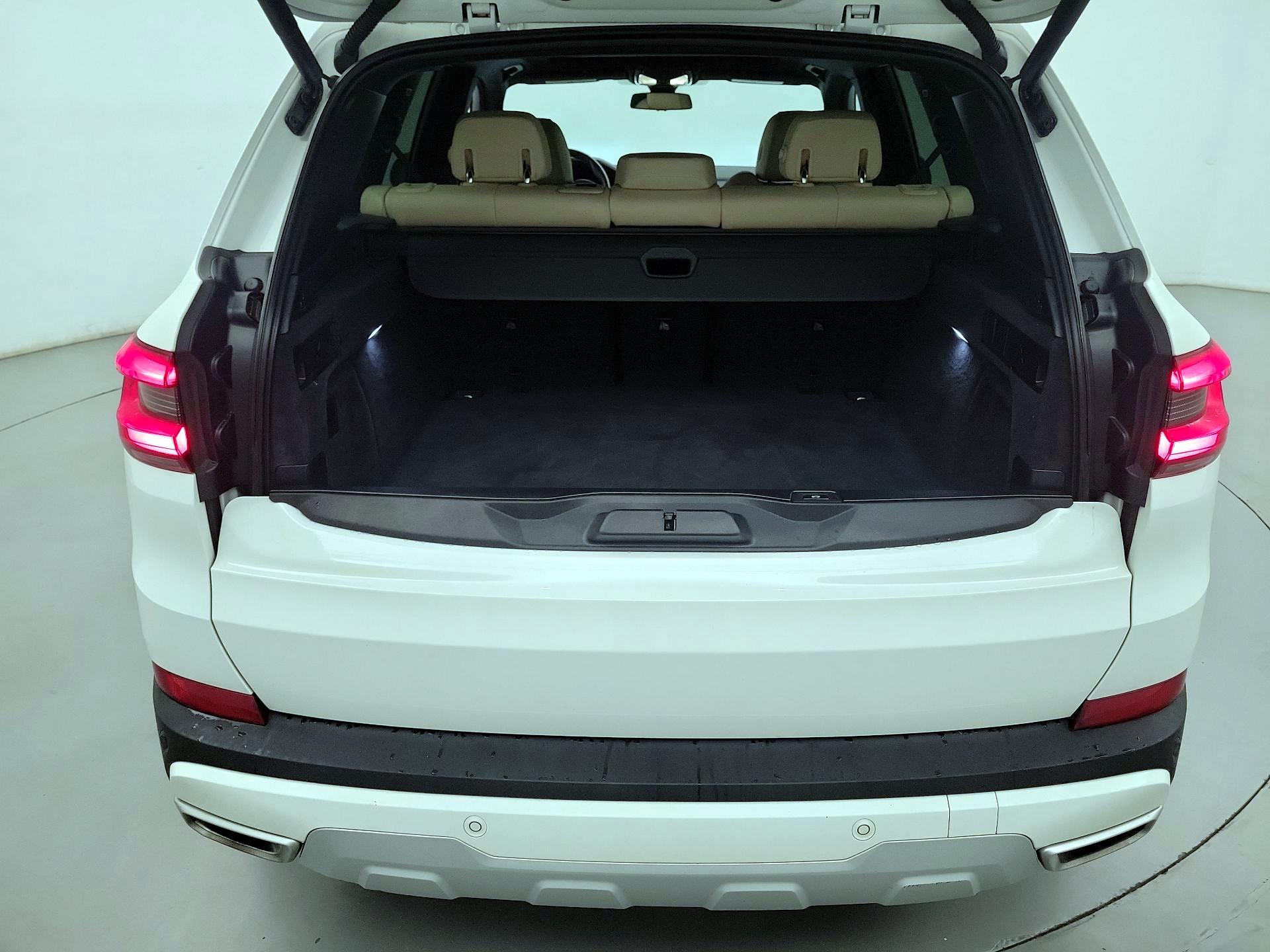 Thumbnail: 2022 BMW X5 - 20