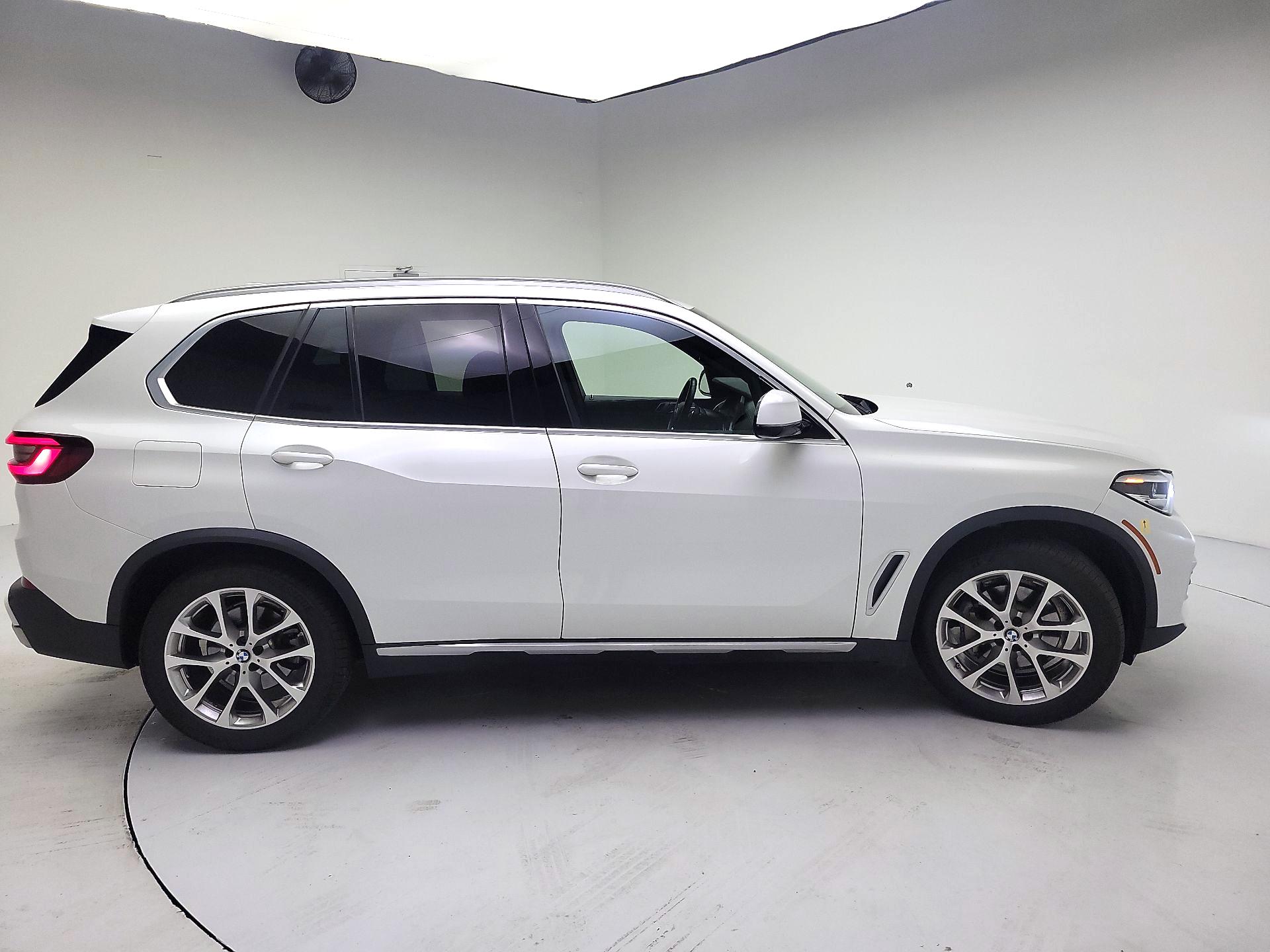 Thumbnail: 2021 BMW X5 - 4