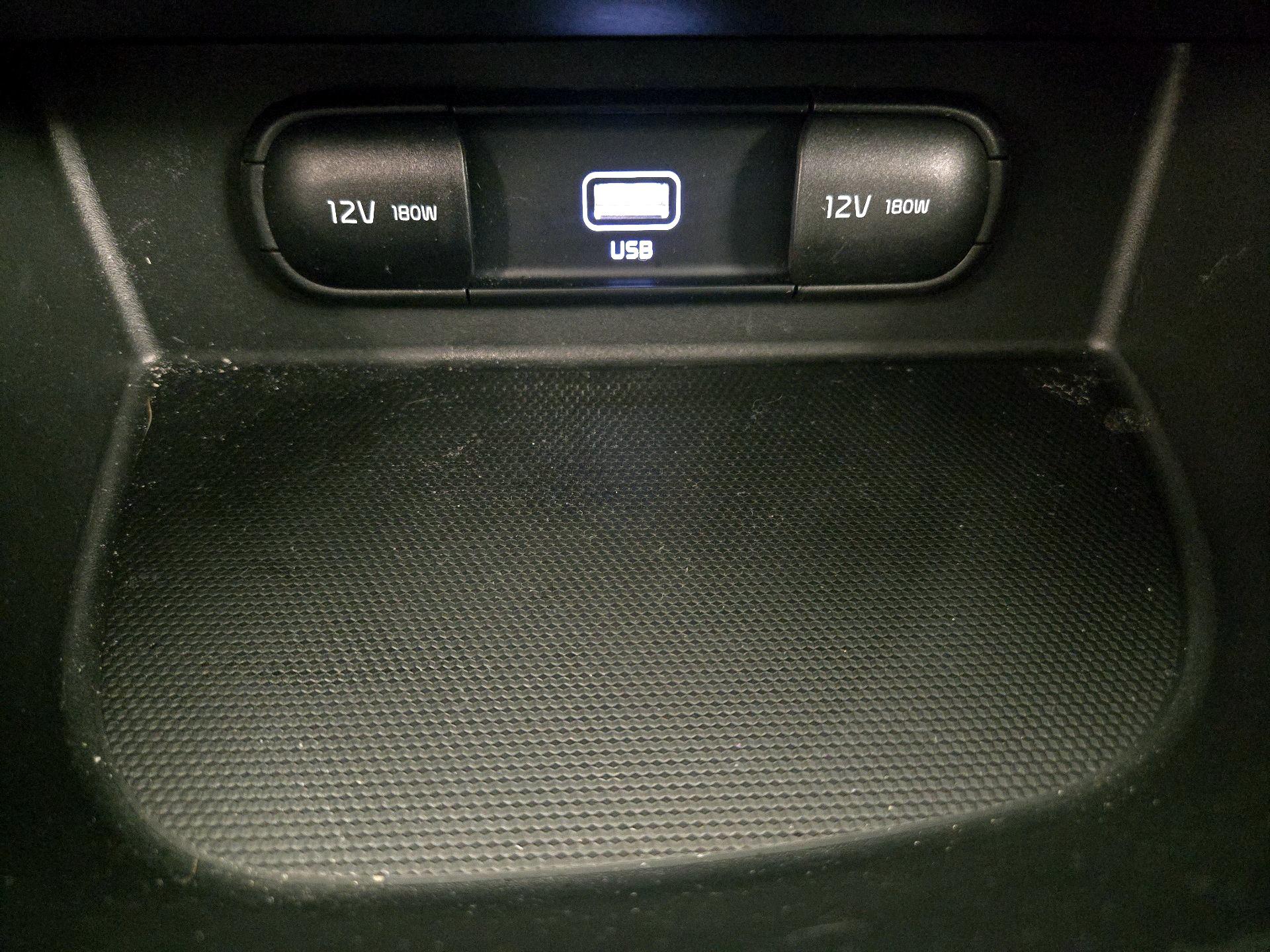 Thumbnail: 2023 Kia Seltos - 18