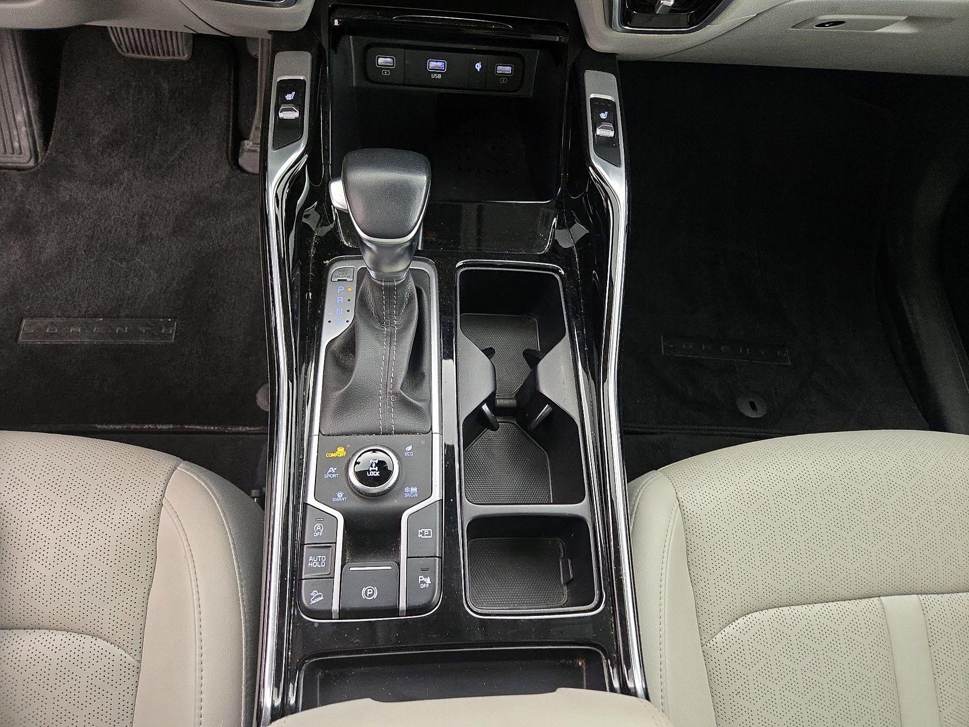 Thumbnail: 2023 Kia Sorento - 18