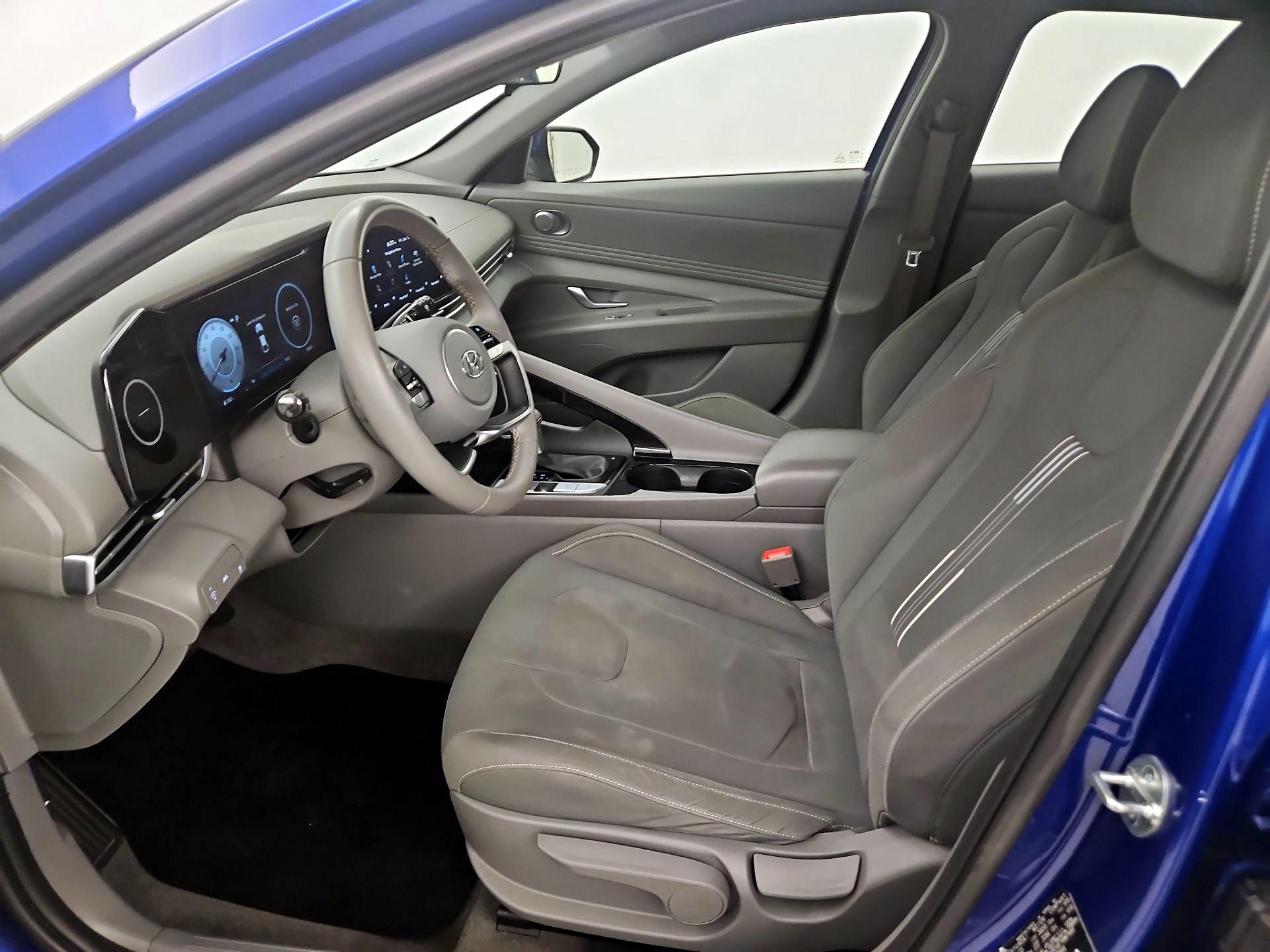 Thumbnail: 2023 Hyundai Elantra - 11