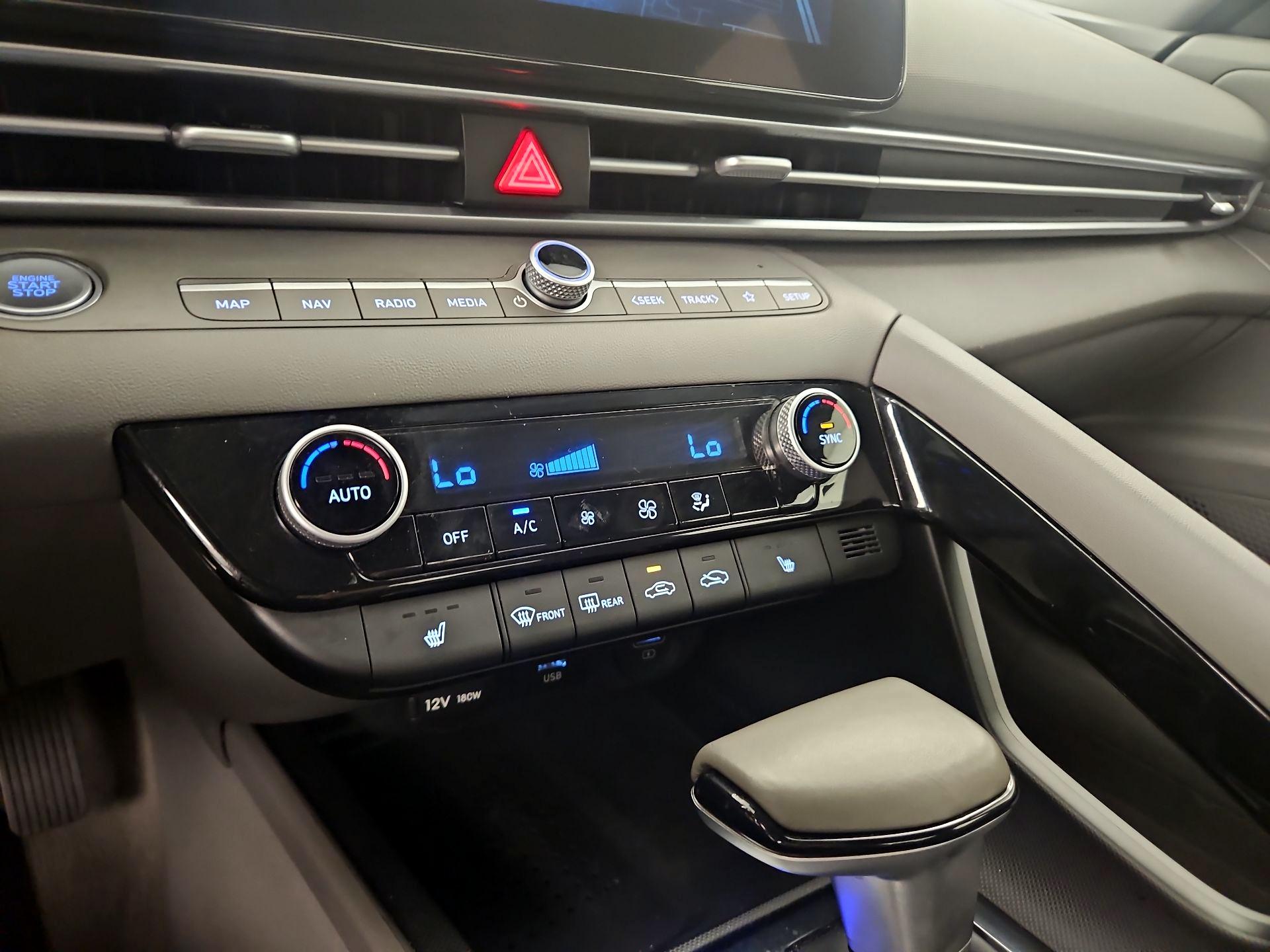 Thumbnail: 2023 Hyundai Elantra - 17