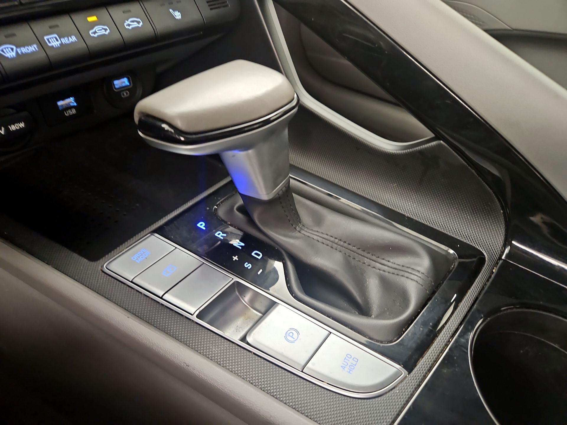 Thumbnail: 2023 Hyundai Elantra - 18