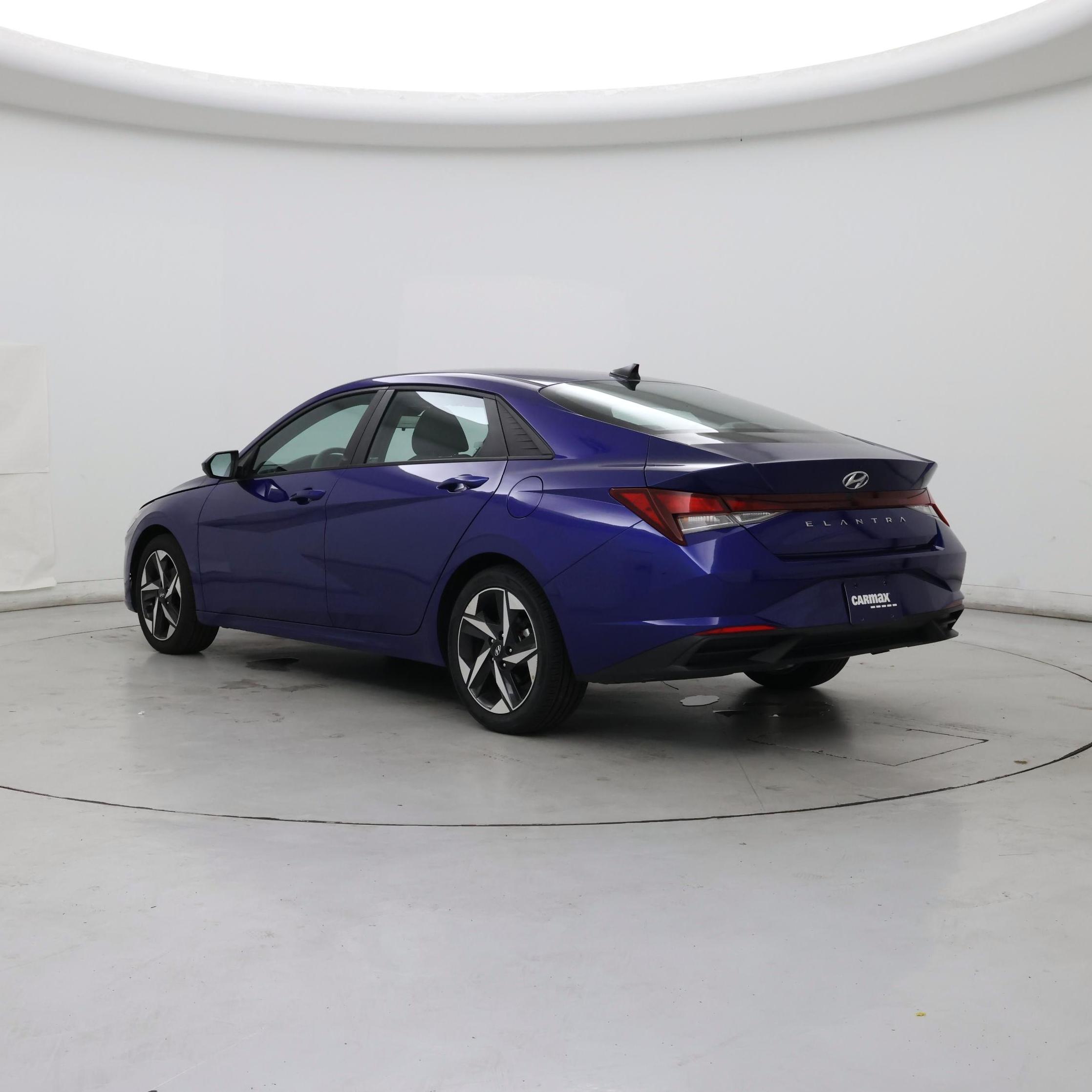Thumbnail: 2023 Hyundai Elantra - 2