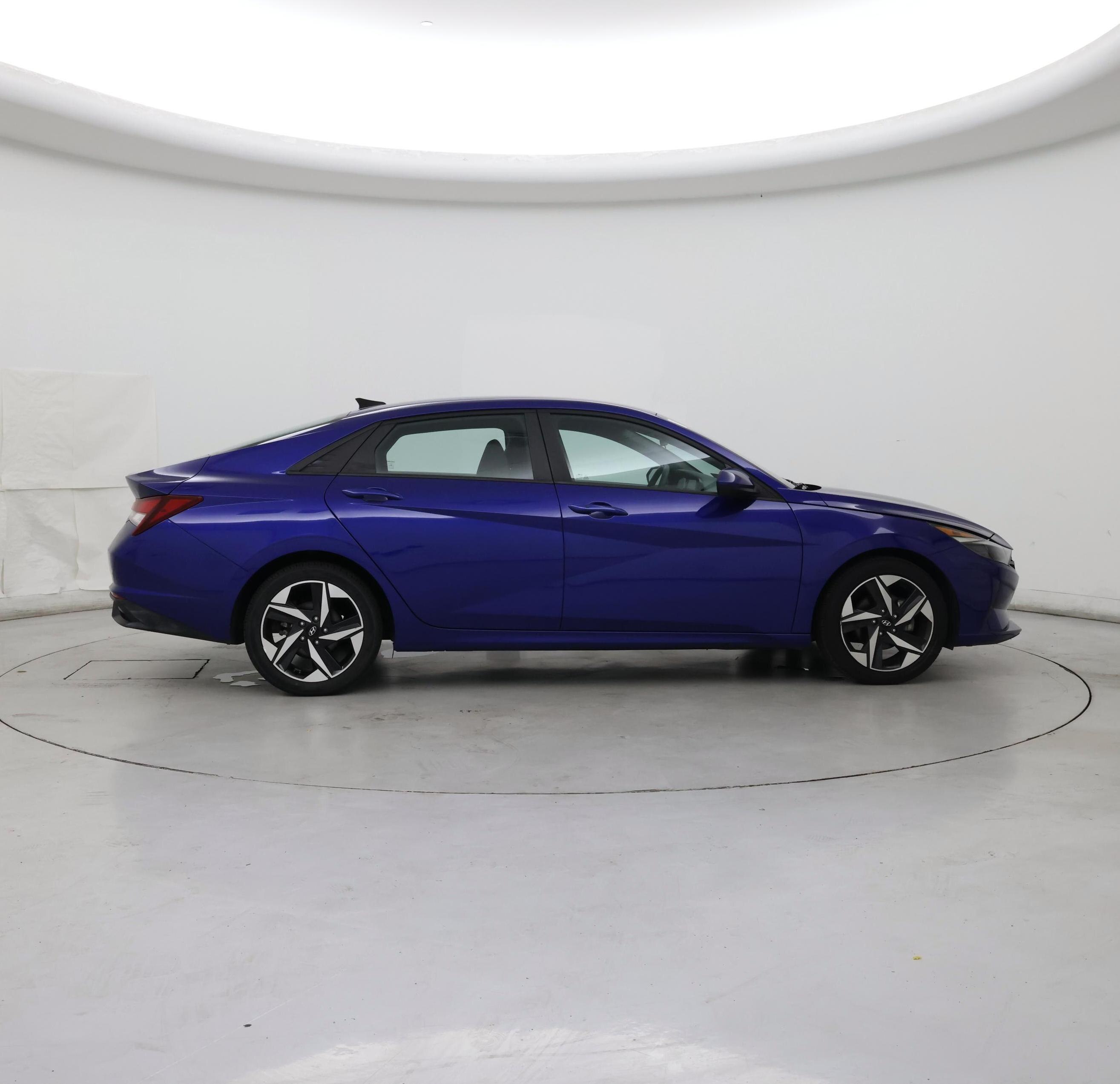 Thumbnail: 2023 Hyundai Elantra - 7