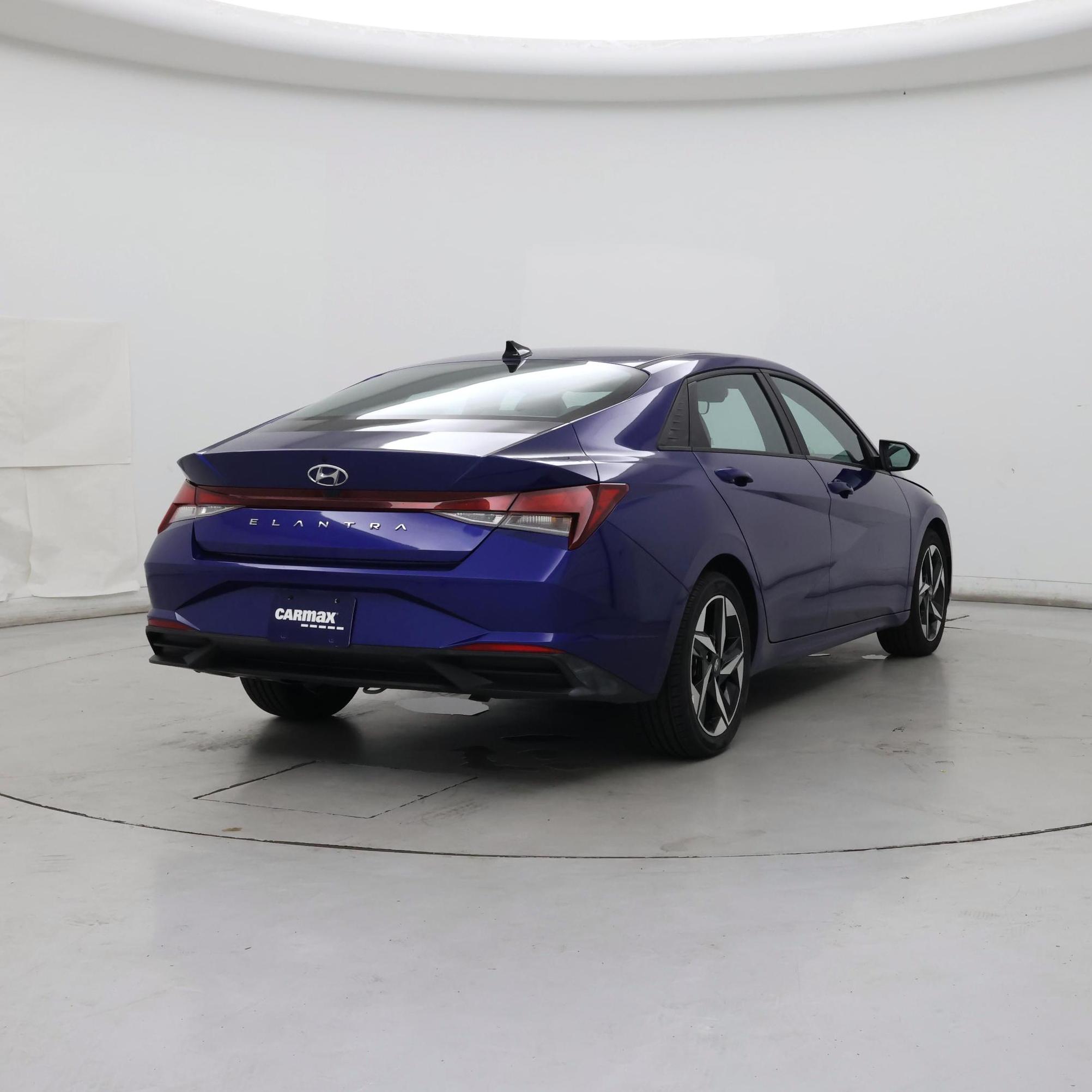 Thumbnail: 2023 Hyundai Elantra - 8