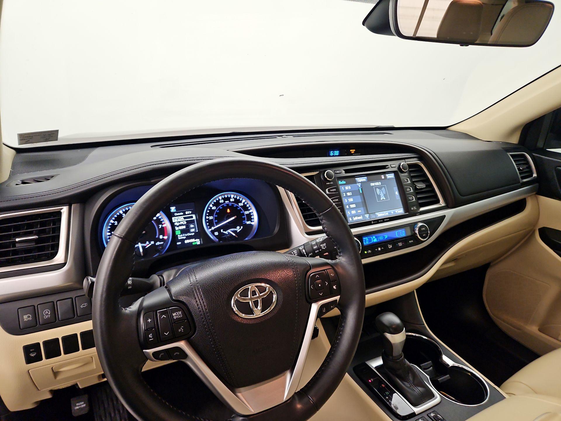 Thumbnail: 2018 Toyota Highlander - 9