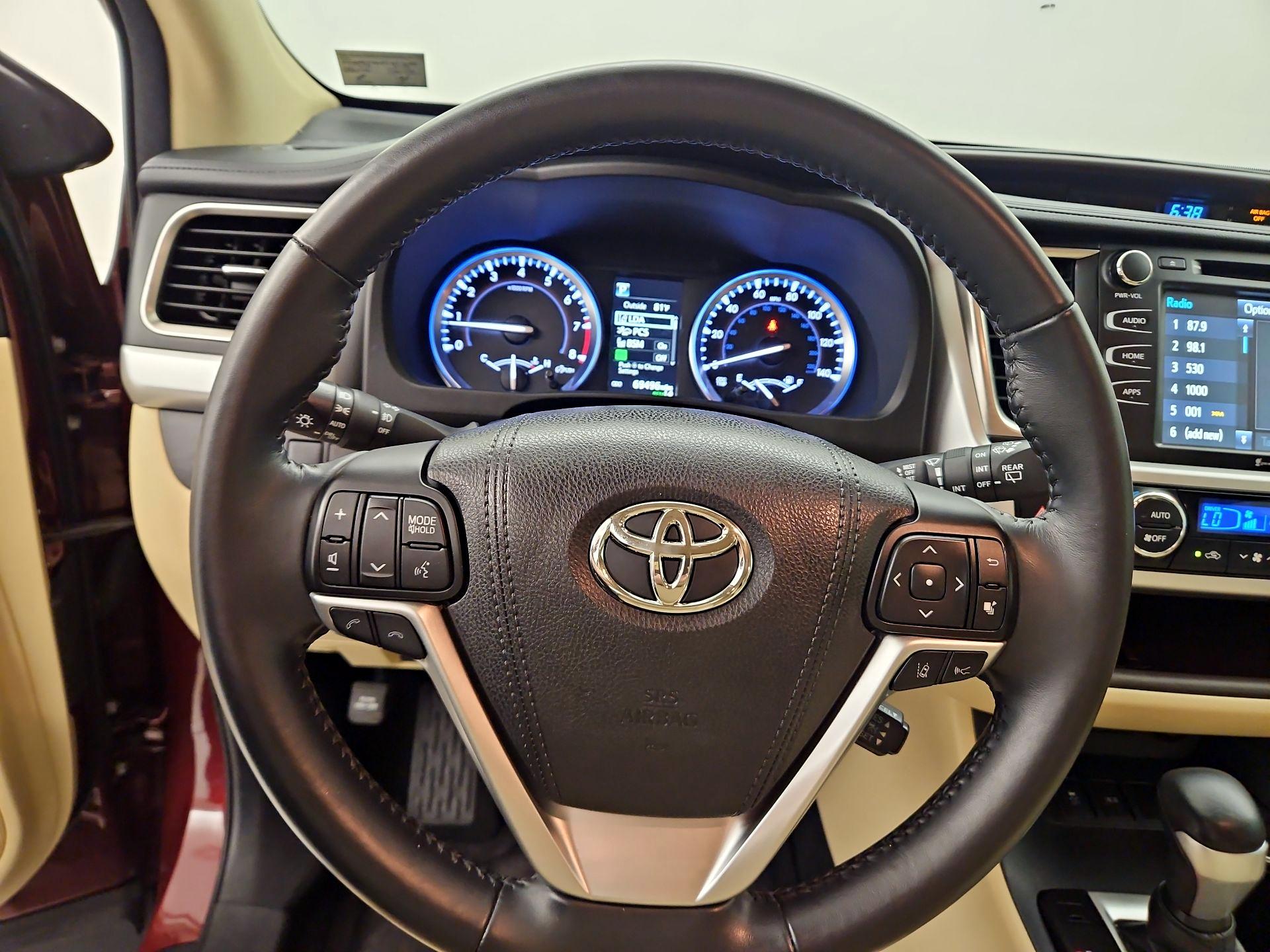 Thumbnail: 2018 Toyota Highlander - 10