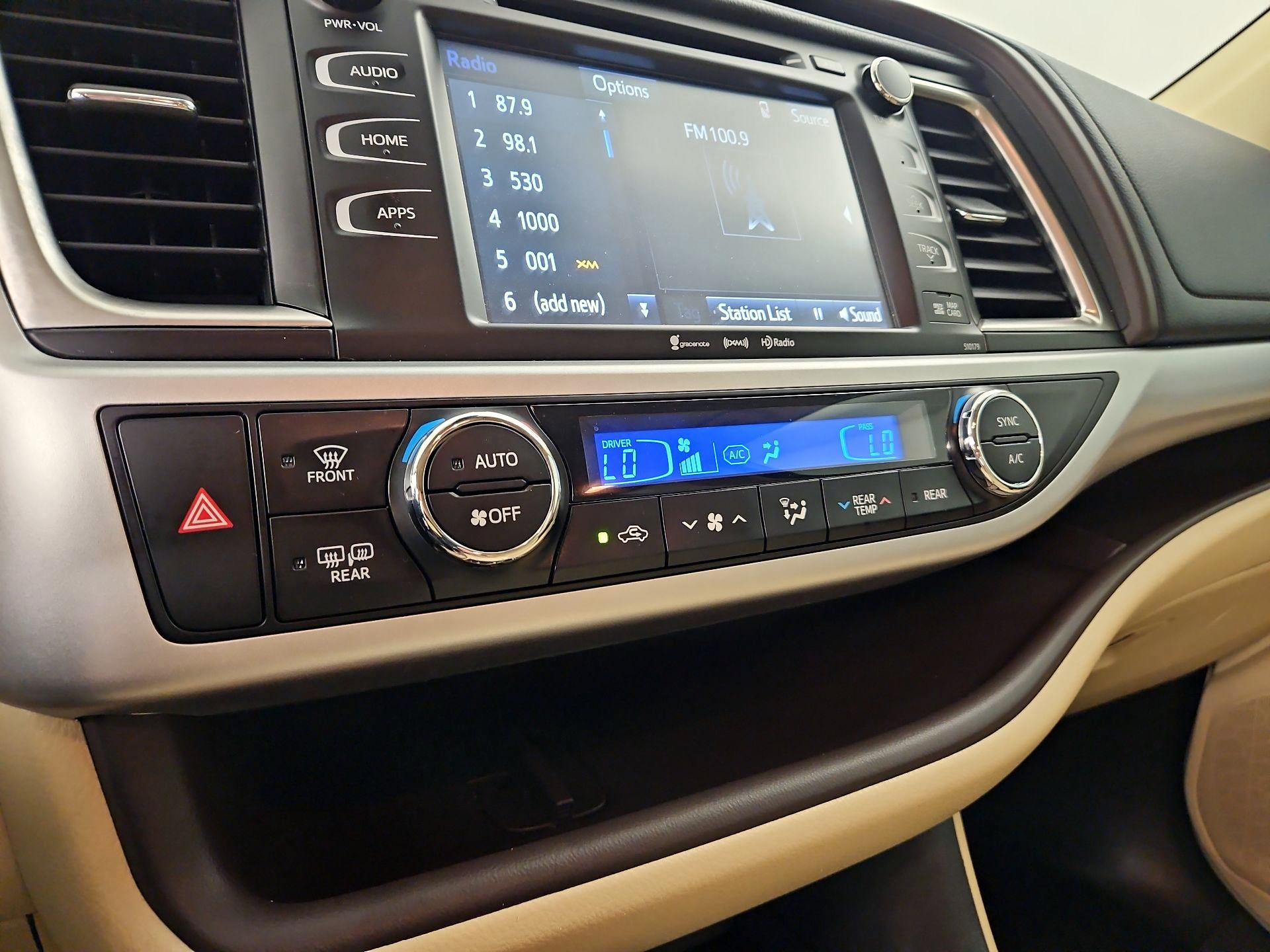 Thumbnail: 2018 Toyota Highlander - 16