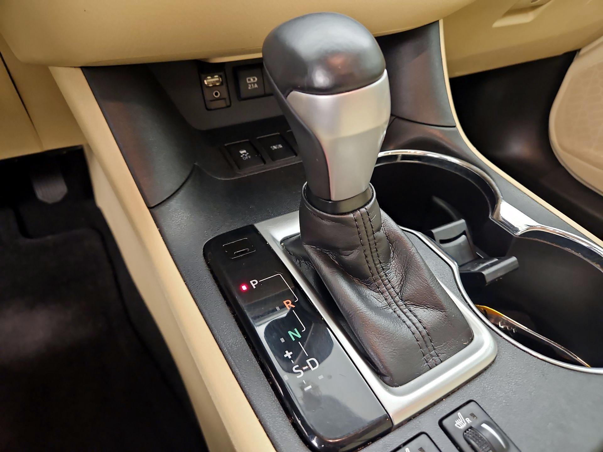 Thumbnail: 2018 Toyota Highlander - 17