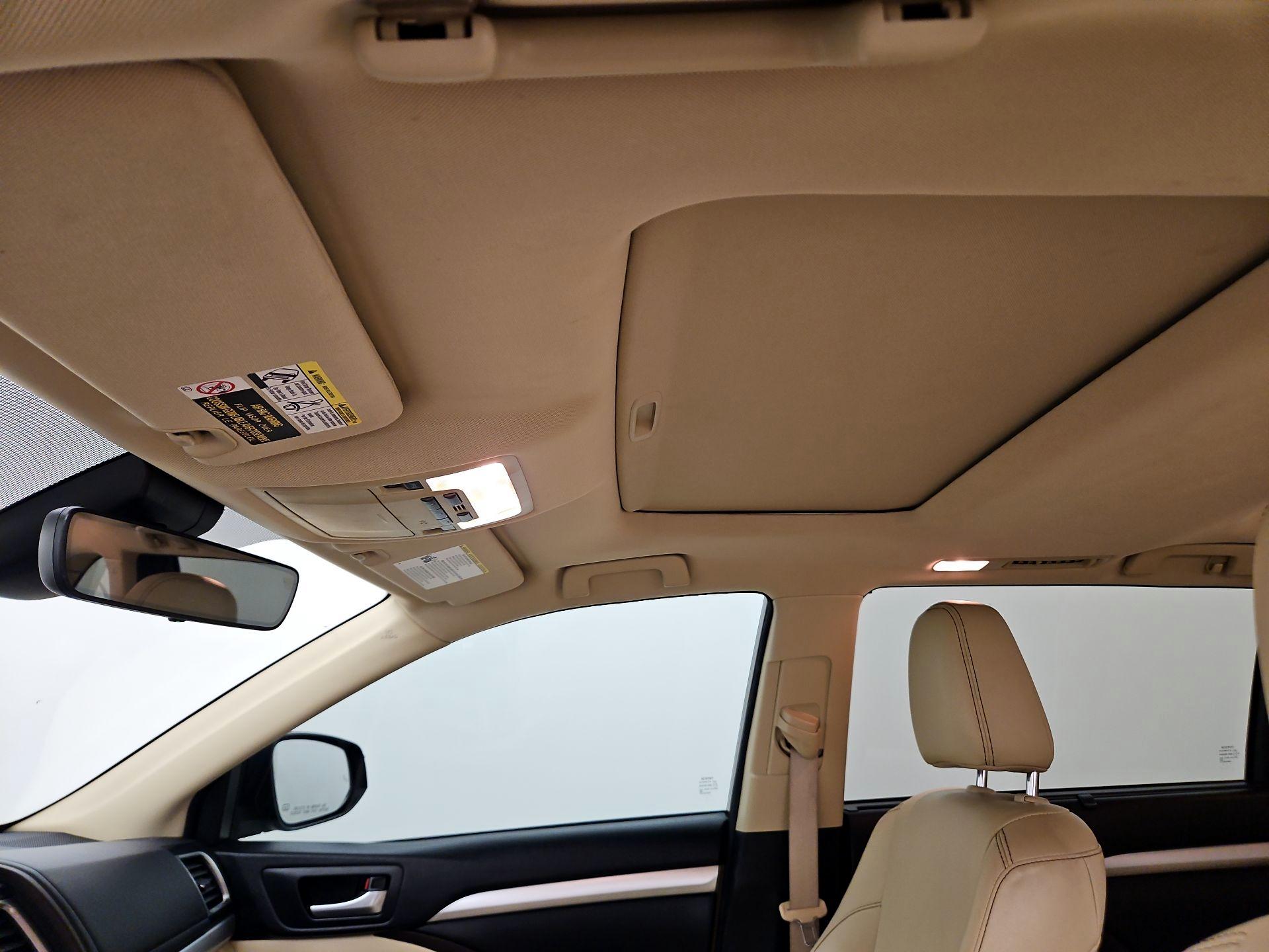 Thumbnail: 2018 Toyota Highlander - 19