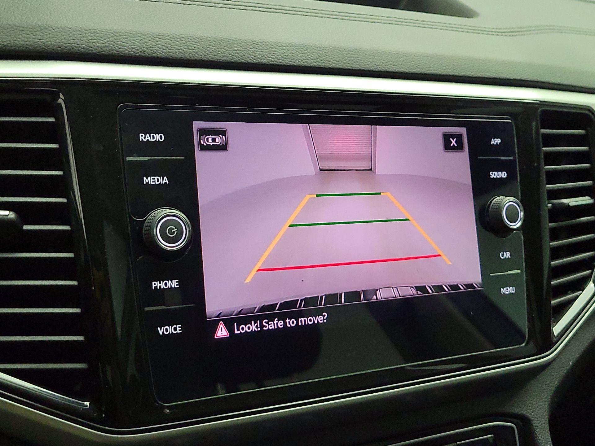 Thumbnail: 2023 Volkswagen Atlas - 14