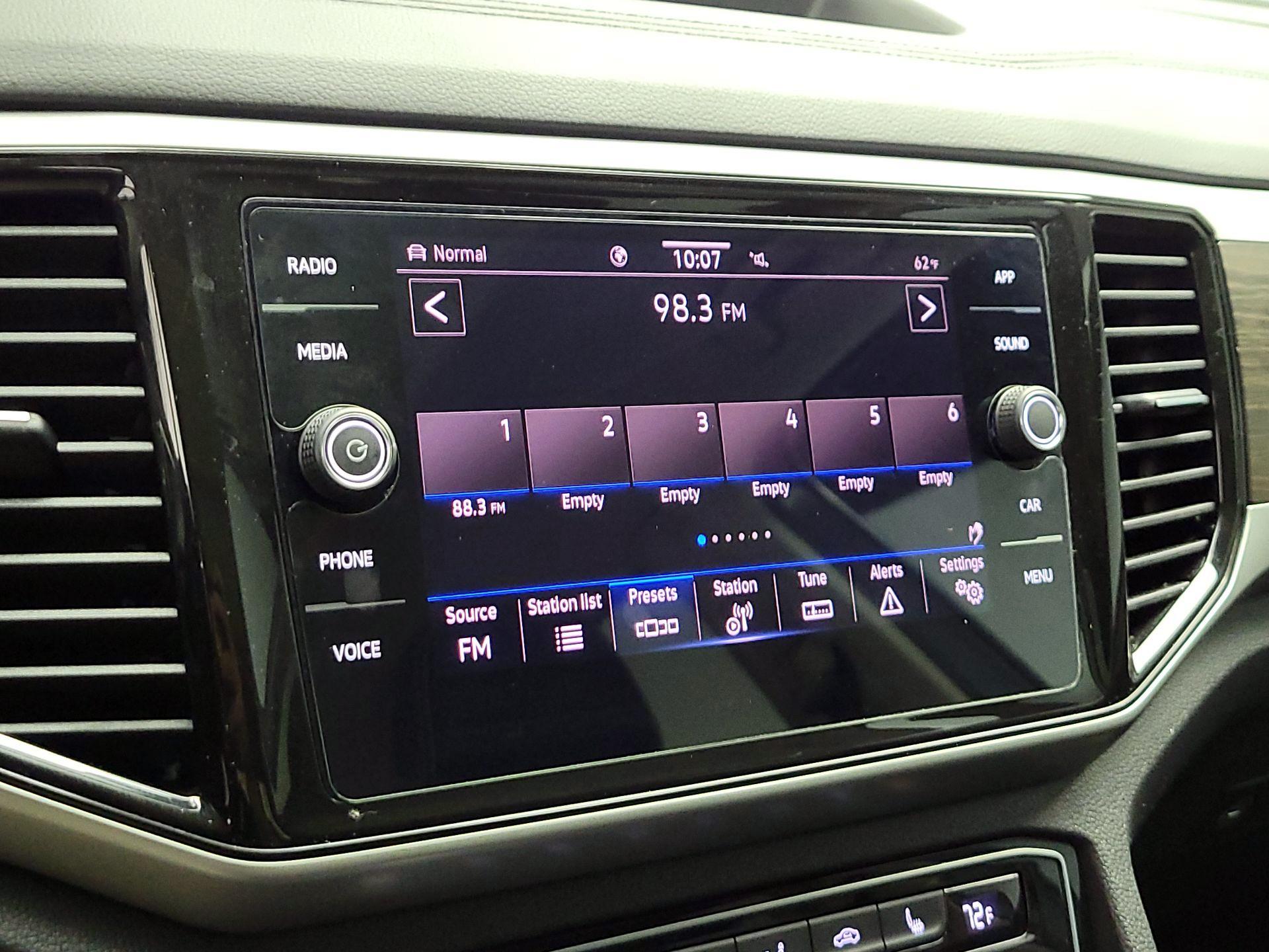 Thumbnail: 2023 Volkswagen Atlas - 15