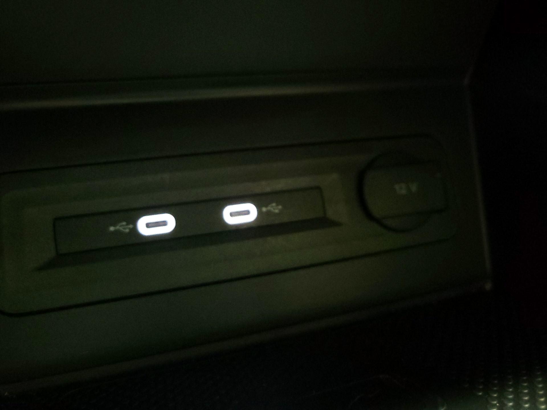 Thumbnail: 2023 Volkswagen Atlas - 18