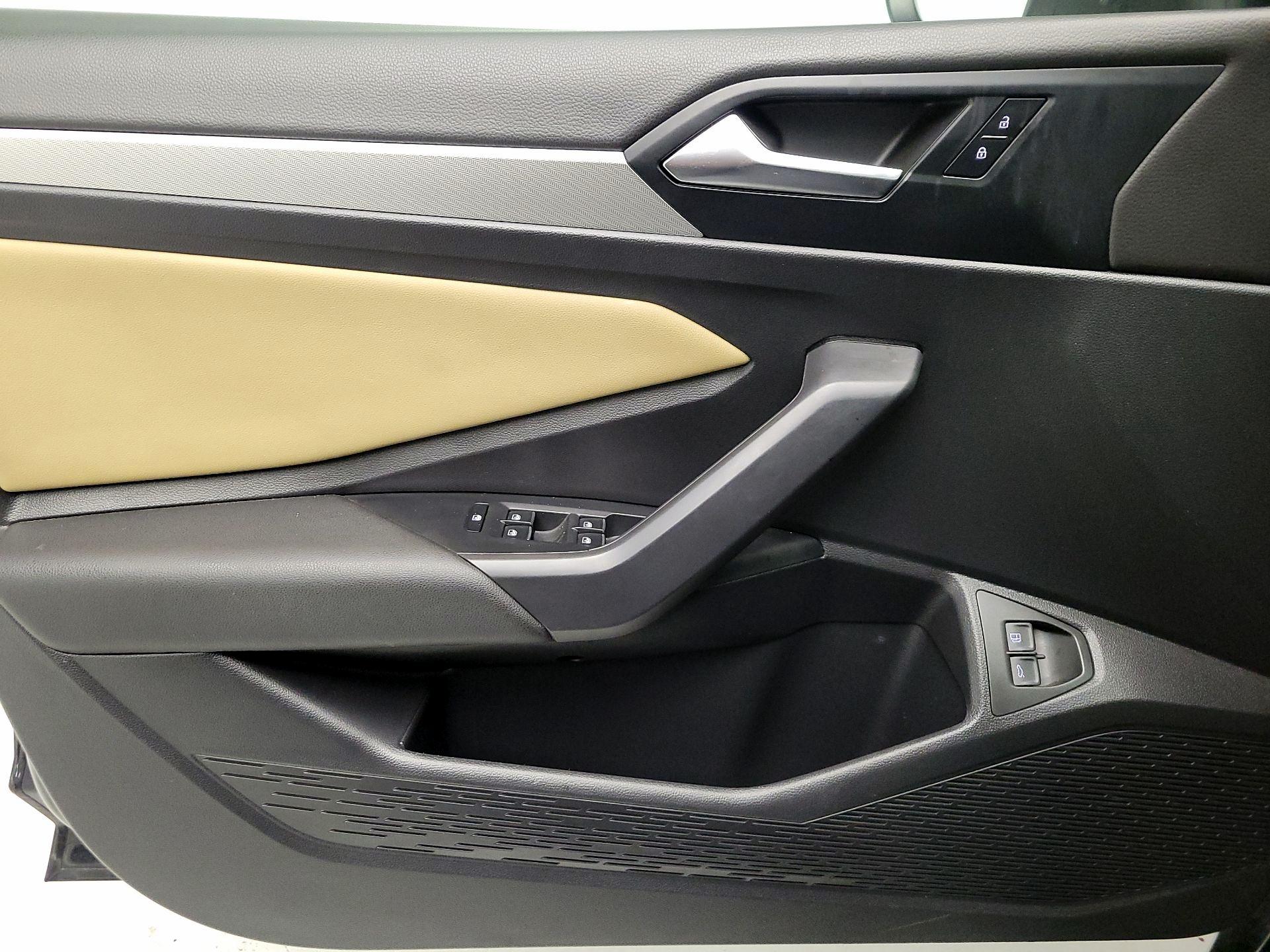 Thumbnail: 2021 Volkswagen Jetta - 12