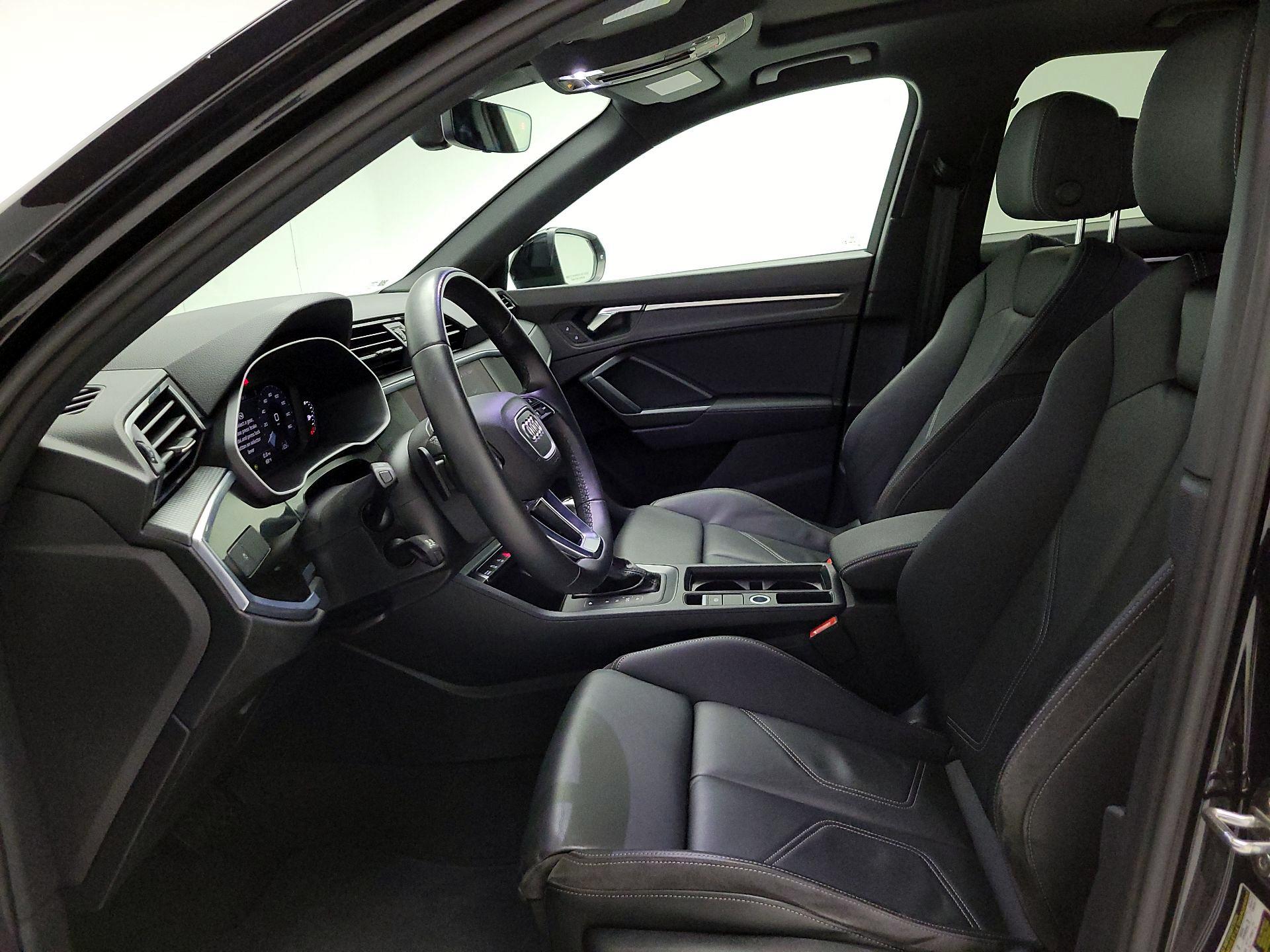 Thumbnail: 2022 Audi Q3 - 11