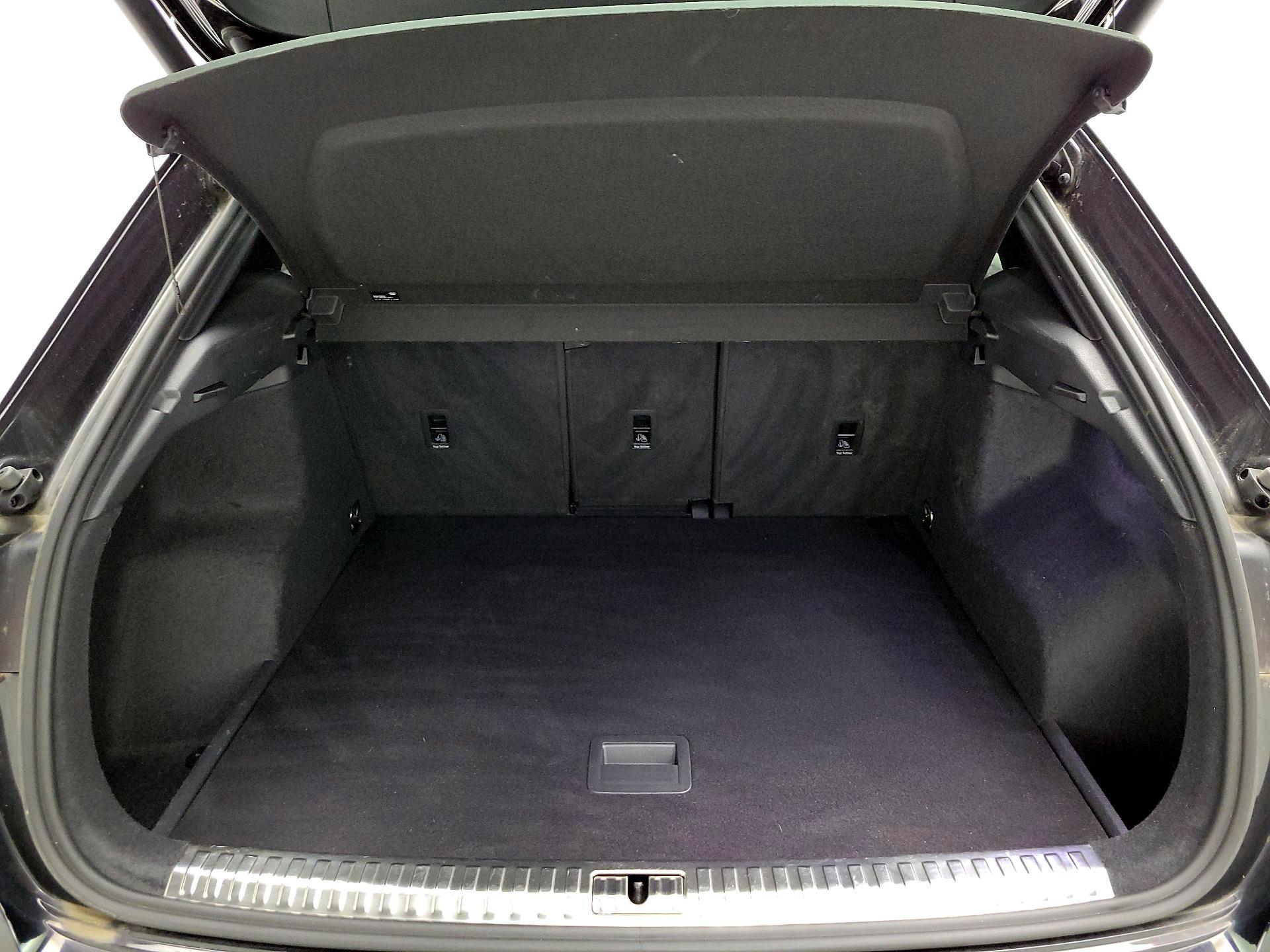 Thumbnail: 2022 Audi Q3 - 19