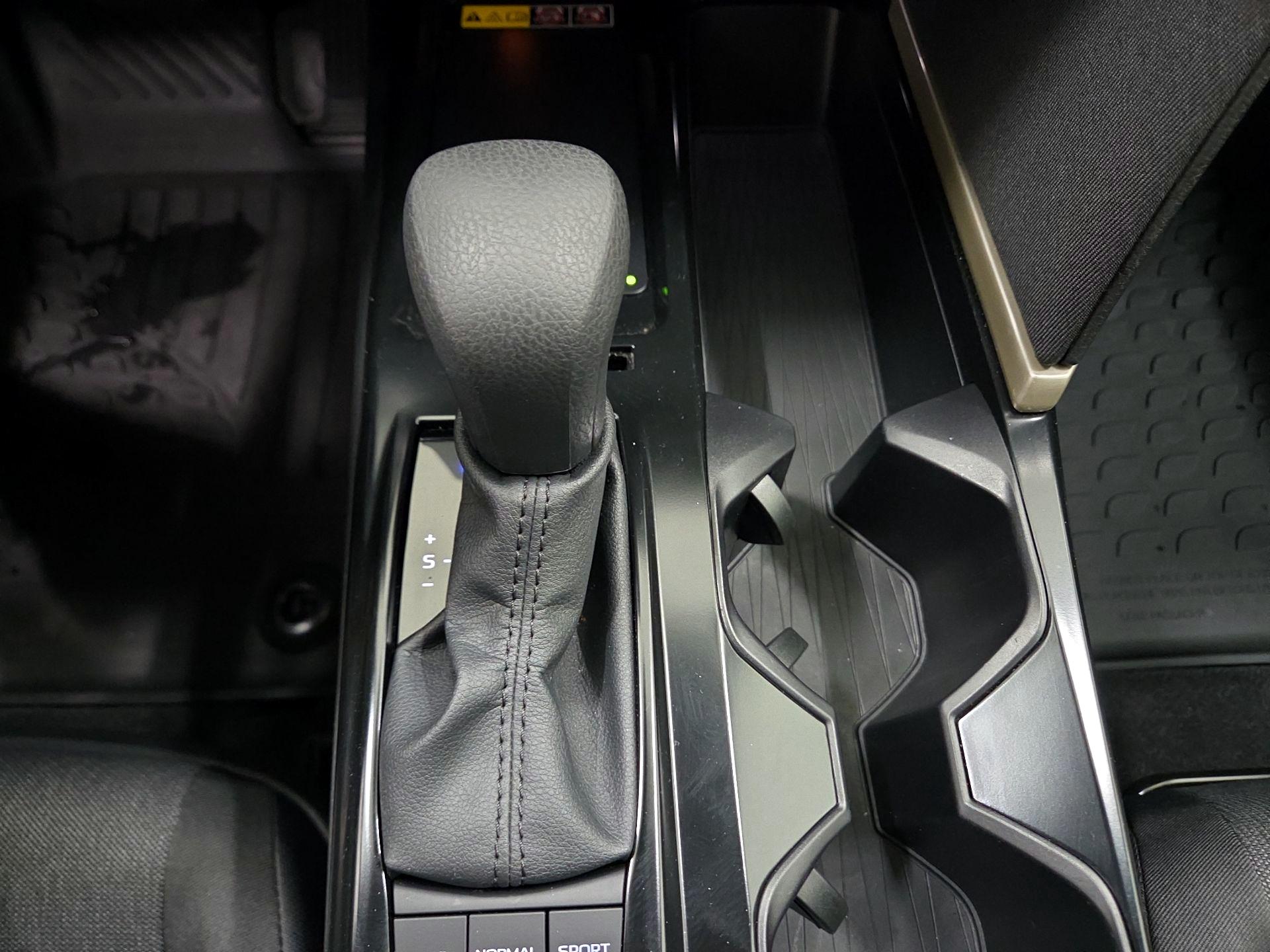 Thumbnail: 2025 Toyota Camry - 17
