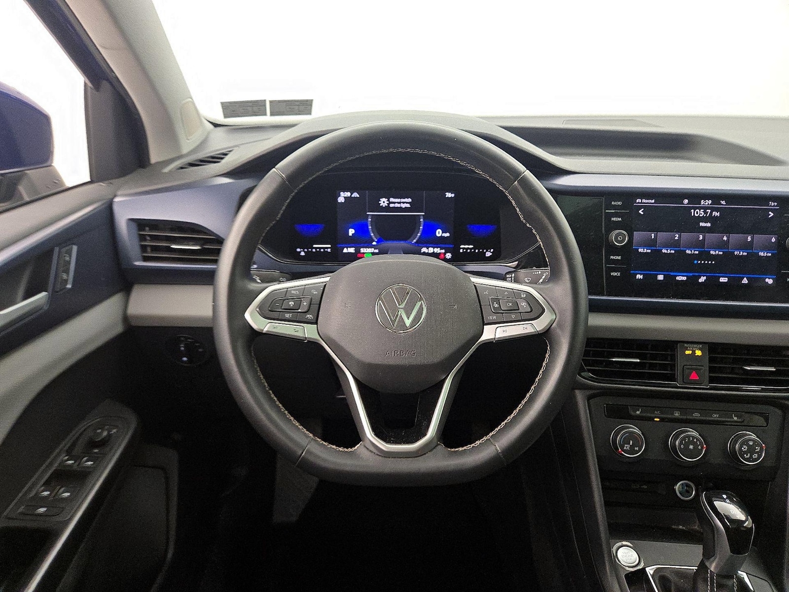 2022 Volkswagen Taos SE - Photo 11