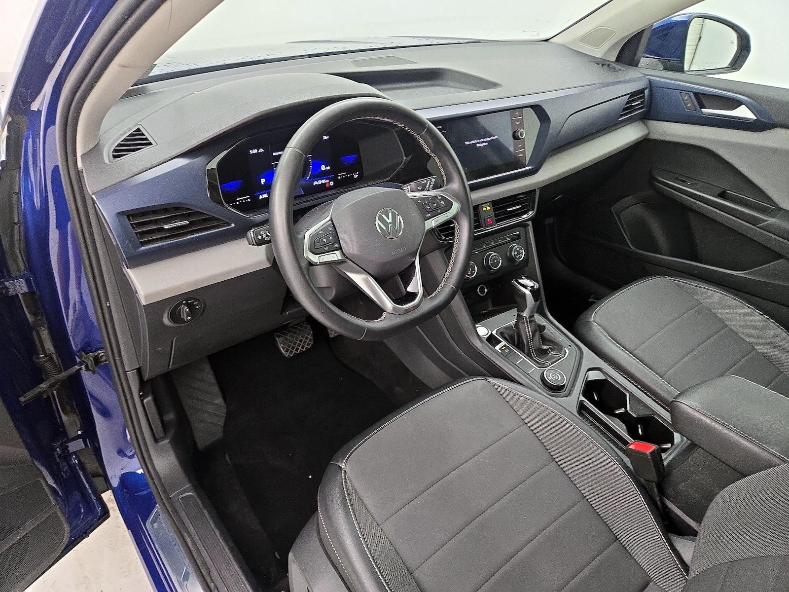 2022 Volkswagen Taos SE - Photo 12