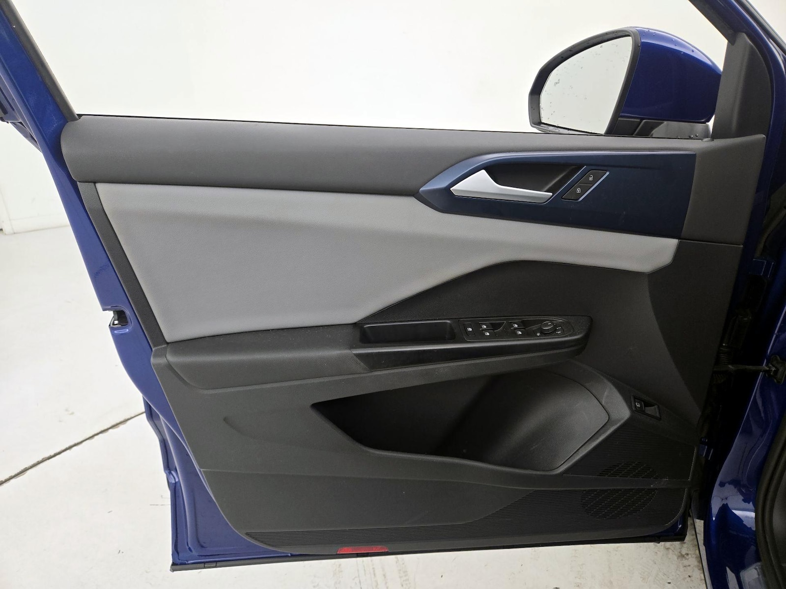 2022 Volkswagen Taos SE - Photo 13